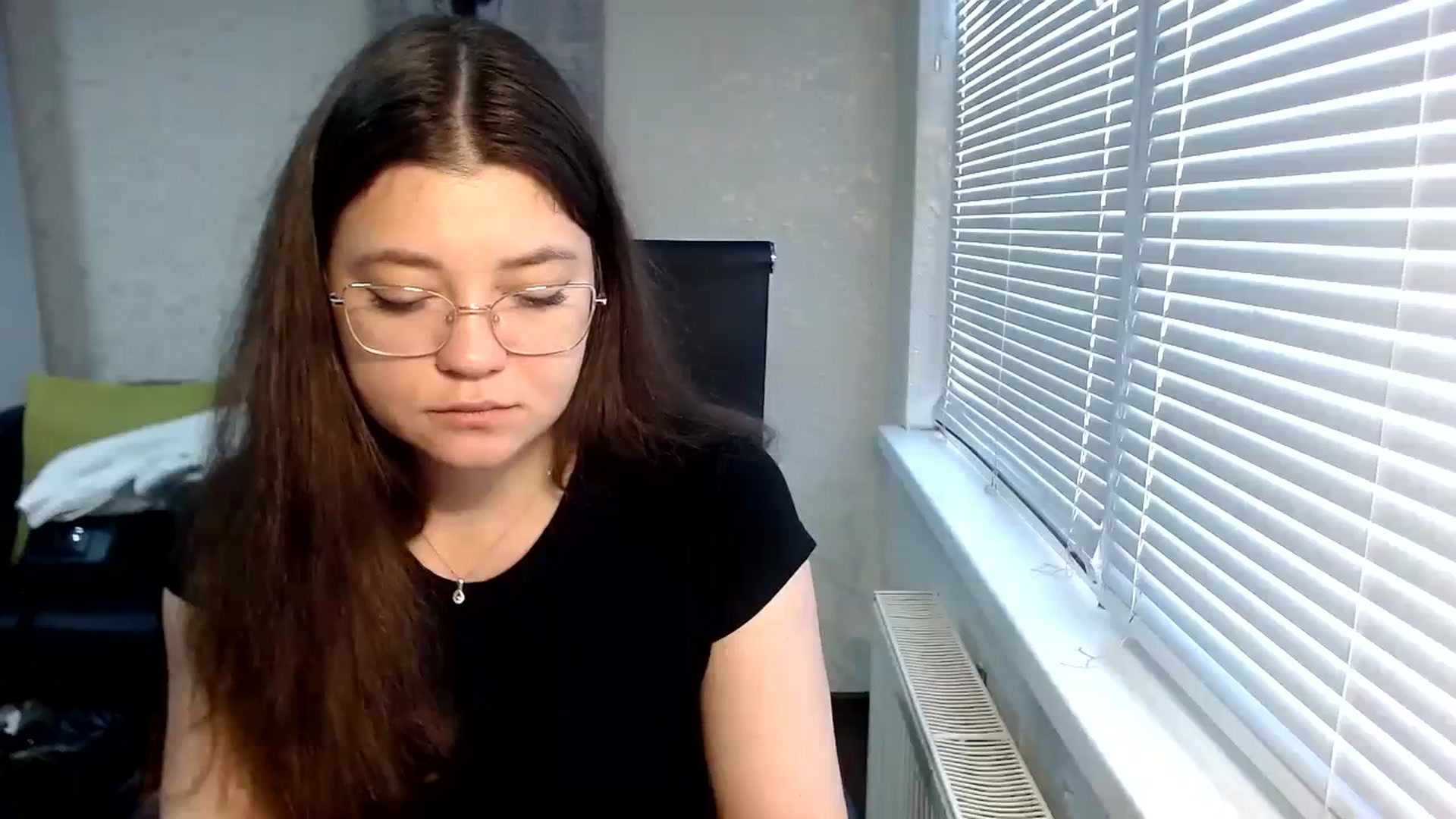 Gallery image thumbnail from SweetArinaA's myfreecams stream on, 11/13/2023, 11:27 image 12 of 20