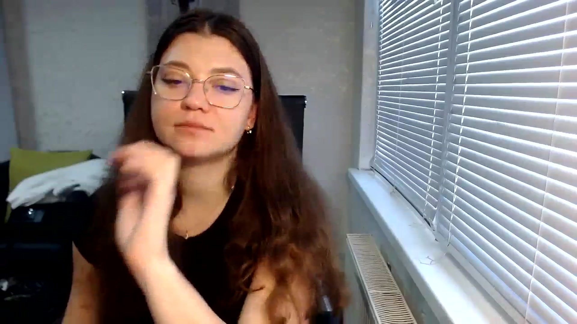 Gallery image thumbnail from SweetArinaA's myfreecams stream on, 11/13/2023, 11:27 image 15 of 20
