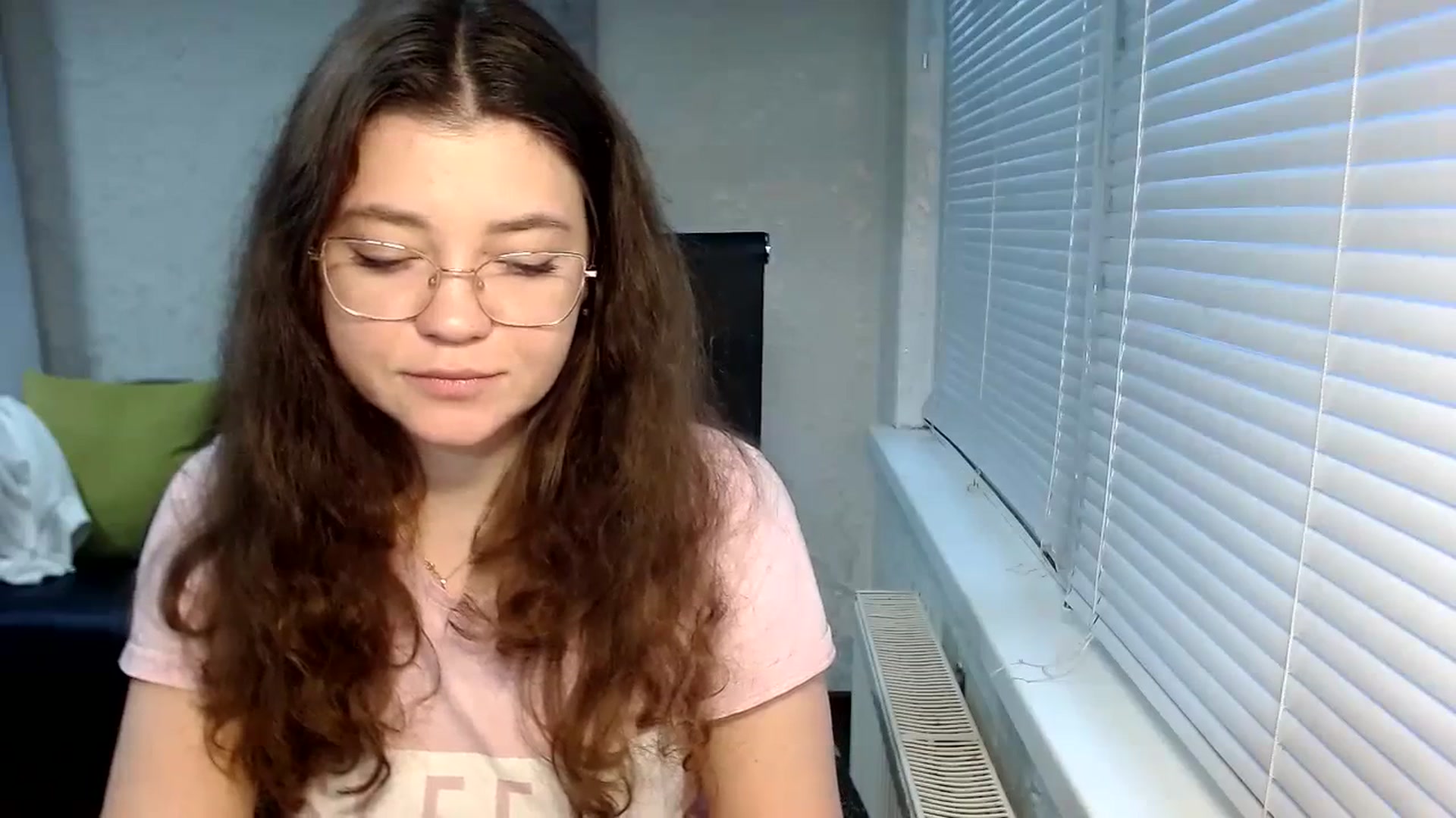Gallery image thumbnail from SweetArinaA's myfreecams stream on, 11/15/2023, 13:47 image 17 of 20