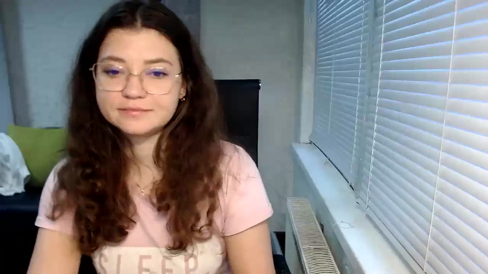 Gallery image thumbnail from SweetArinaA's myfreecams stream on, 11/15/2023, 13:47 image 15 of 20