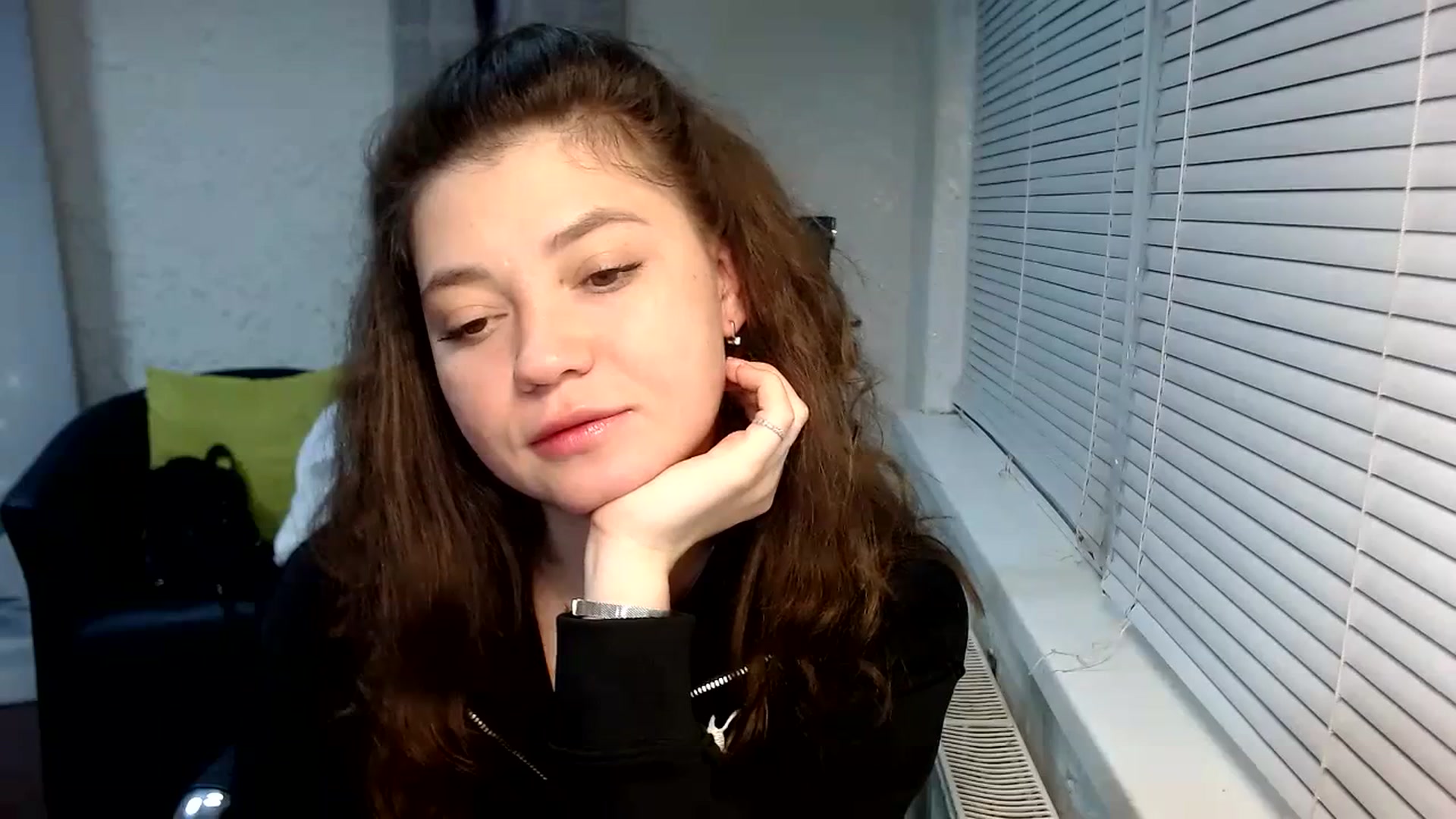 Gallery image thumbnail from SweetArinaA's myfreecams stream on, 11/19/2023, 14:21 image 20 of 20