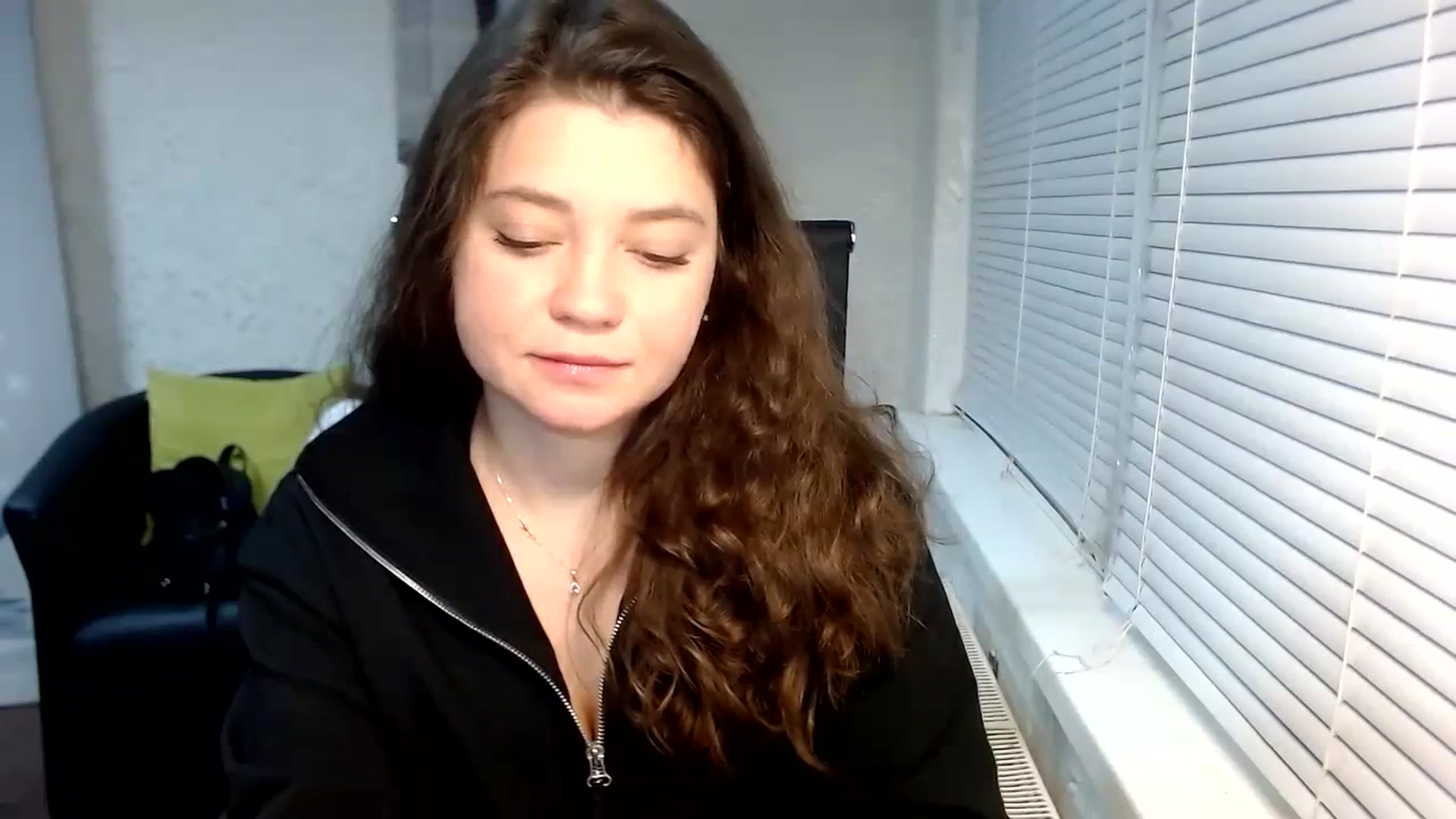 Gallery image thumbnail from SweetArinaA's myfreecams stream on, 11/19/2023, 14:21 image 10 of 20