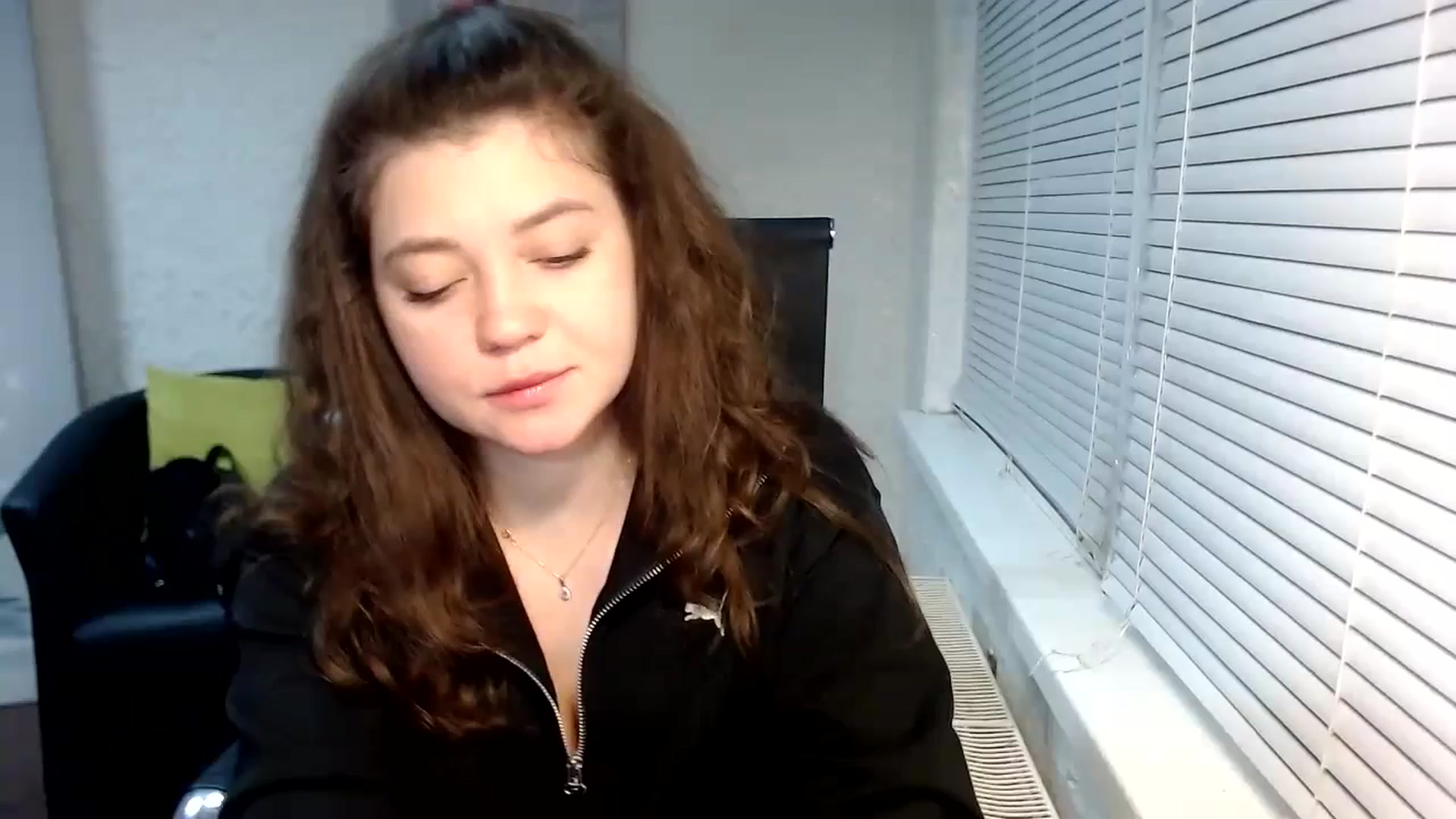 Gallery image thumbnail from SweetArinaA's myfreecams stream on, 11/19/2023, 14:21 image 19 of 20