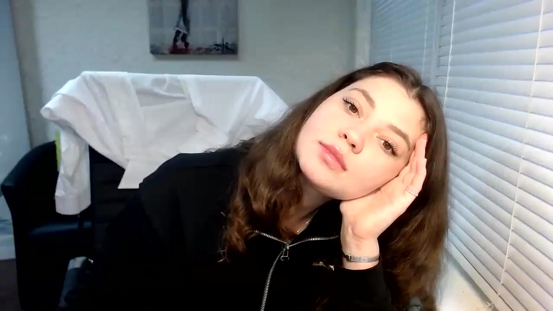 Gallery image thumbnail from SweetArinaA's myfreecams stream on, 11/19/2023, 14:21 image 4 of 20