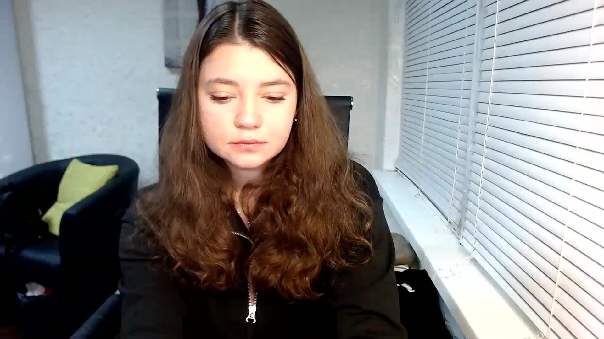 Gallery image thumbnail from SweetArinaA's myfreecams stream on, 11/26/2023, 16:32 image 8 of 20