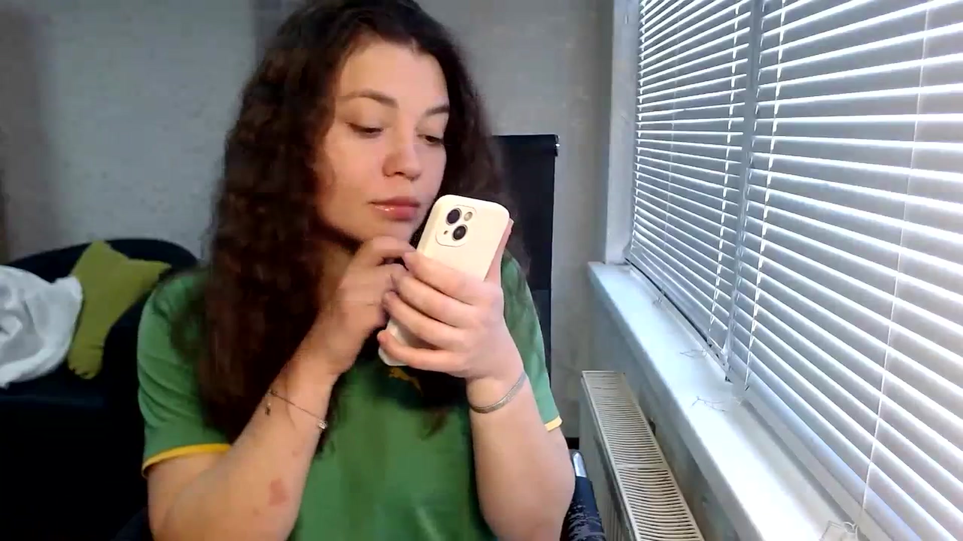 Gallery image thumbnail from SweetArinaA's myfreecams stream on, 11/30/2023, 08:44 image 3 of 20