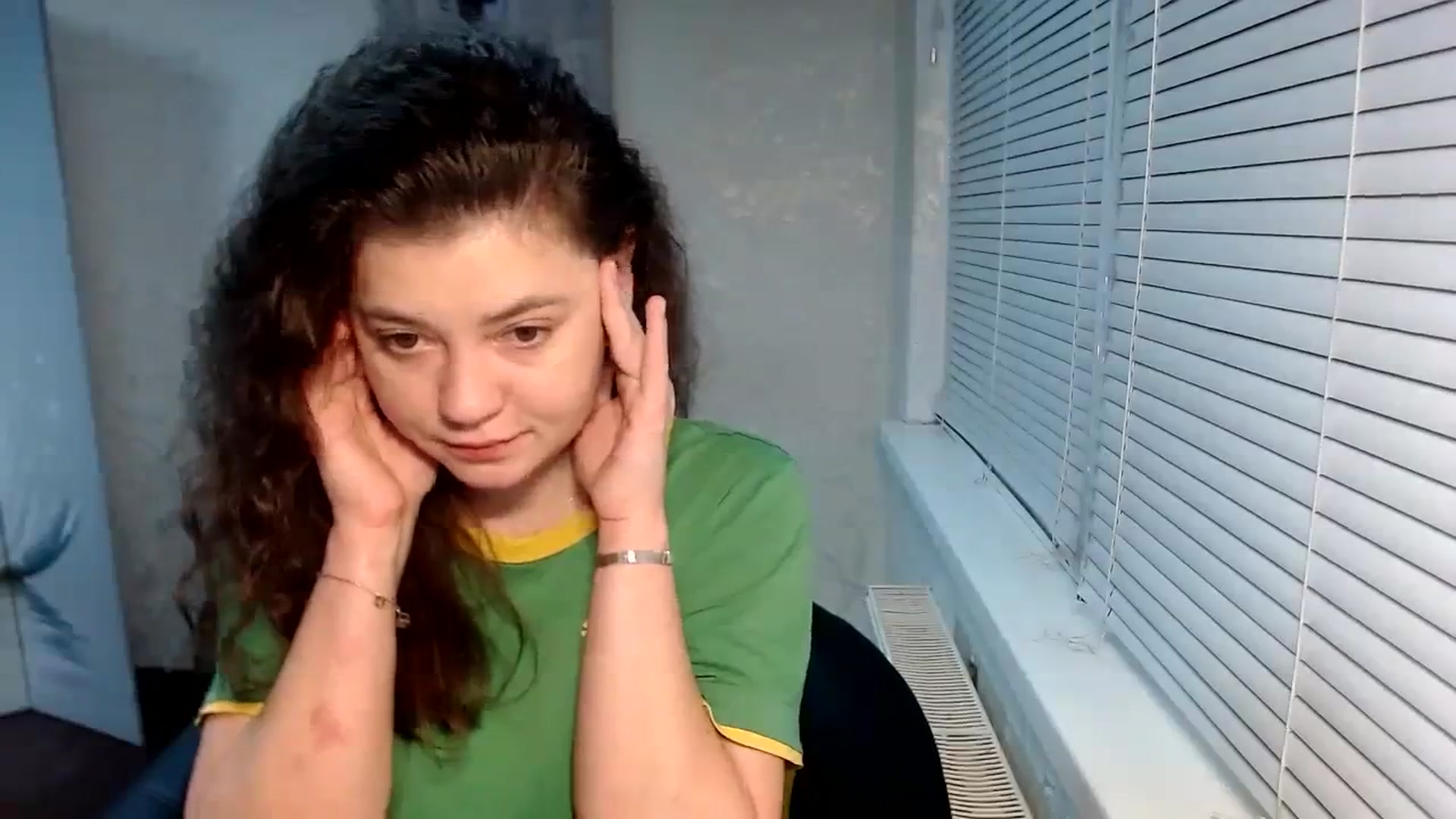 Gallery image thumbnail from SweetArinaA's myfreecams stream on, 11/30/2023, 14:40 image 7 of 20
