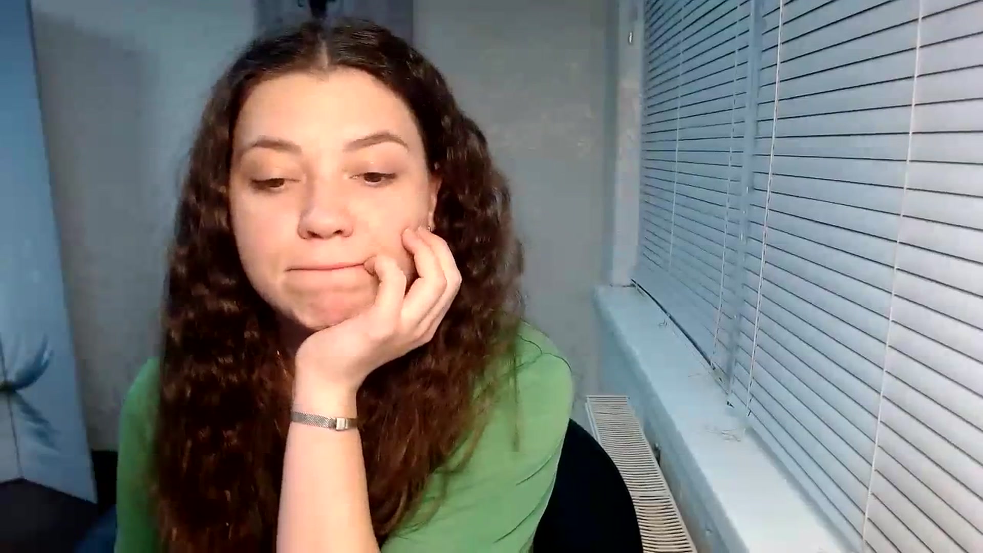 Gallery image thumbnail from SweetArinaA's myfreecams stream on, 11/30/2023, 14:40 image 2 of 20