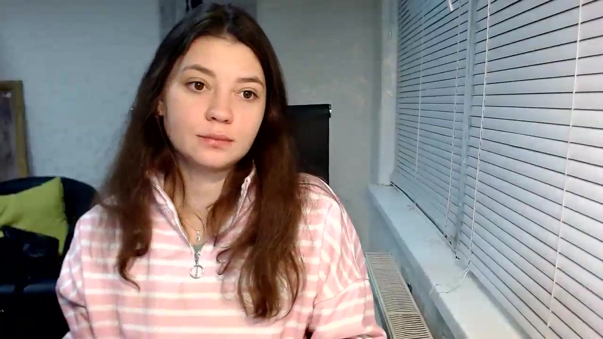 Gallery image thumbnail from SweetArinaA's myfreecams stream on, 12/03/2023, 14:59 image 6 of 20