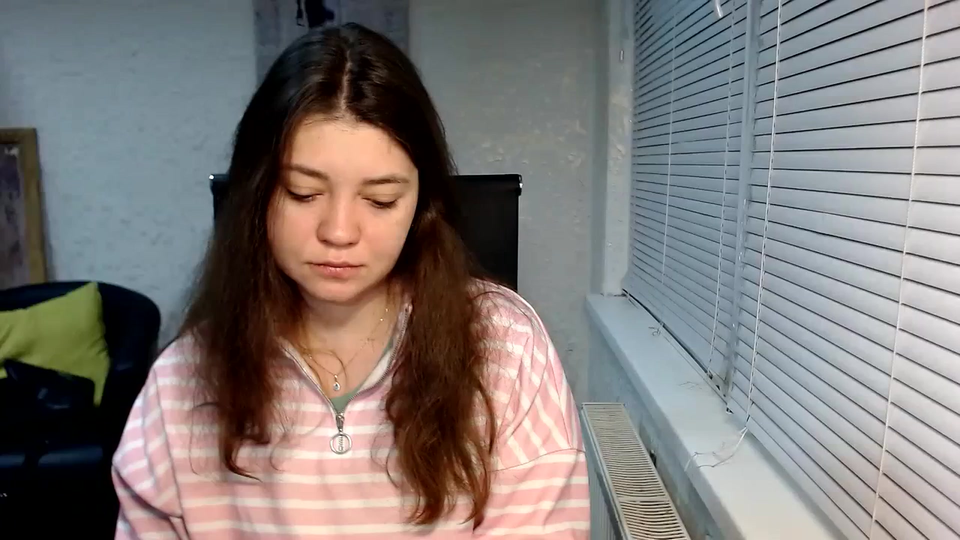 Gallery image thumbnail from SweetArinaA's myfreecams stream on, 12/03/2023, 14:59 image 17 of 20