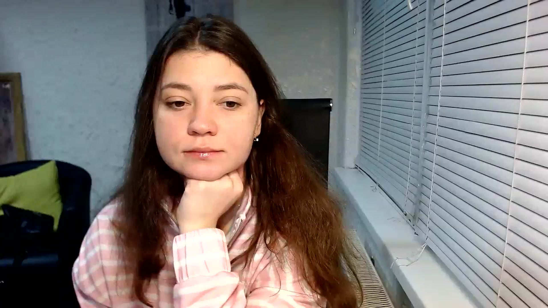 Gallery image thumbnail from SweetArinaA's myfreecams stream on, 12/03/2023, 14:59 image 11 of 20