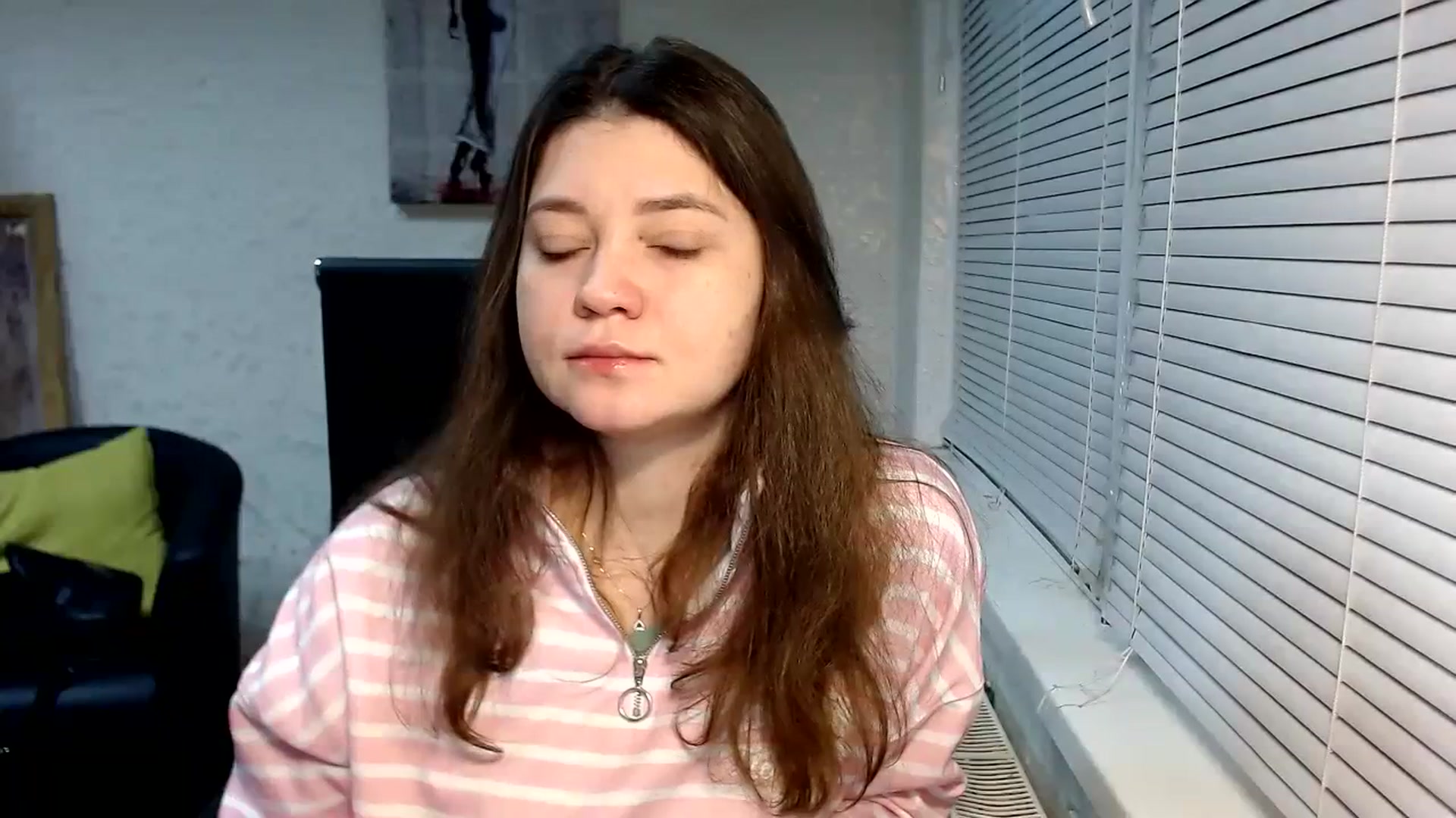 Gallery image thumbnail from SweetArinaA's myfreecams stream on, 12/03/2023, 14:59 image 8 of 20