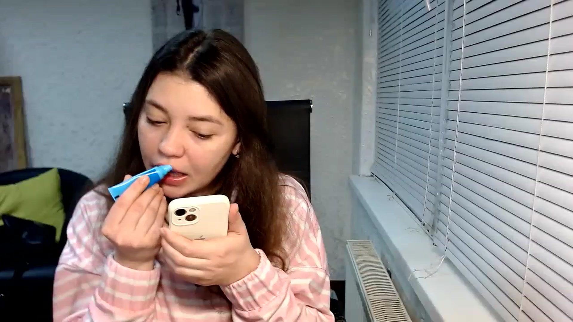 Gallery image thumbnail from SweetArinaA's myfreecams stream on, 12/03/2023, 14:59 image 7 of 20