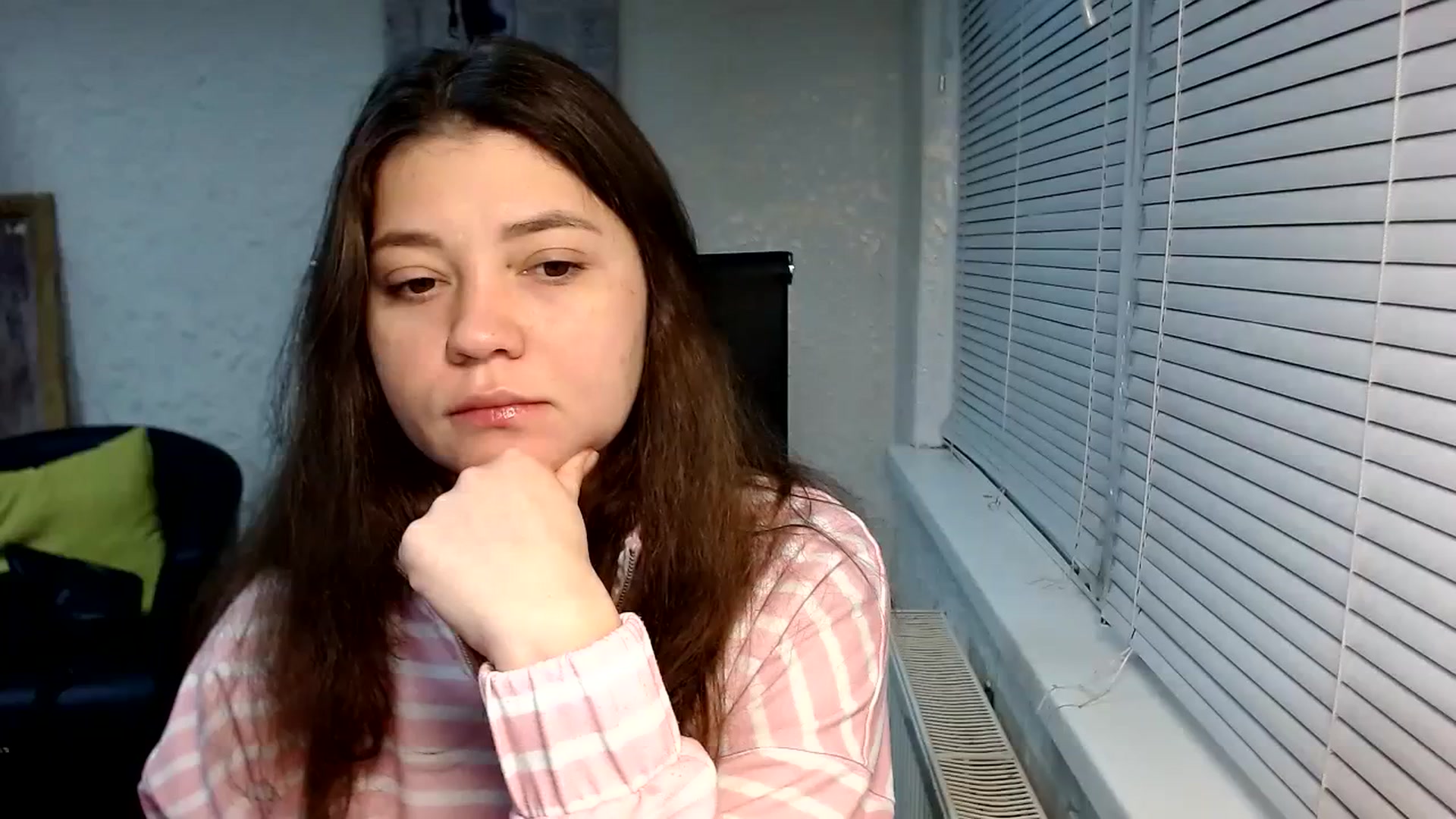 Gallery image thumbnail from SweetArinaA's myfreecams stream on, 12/03/2023, 14:59 image 1 of 20