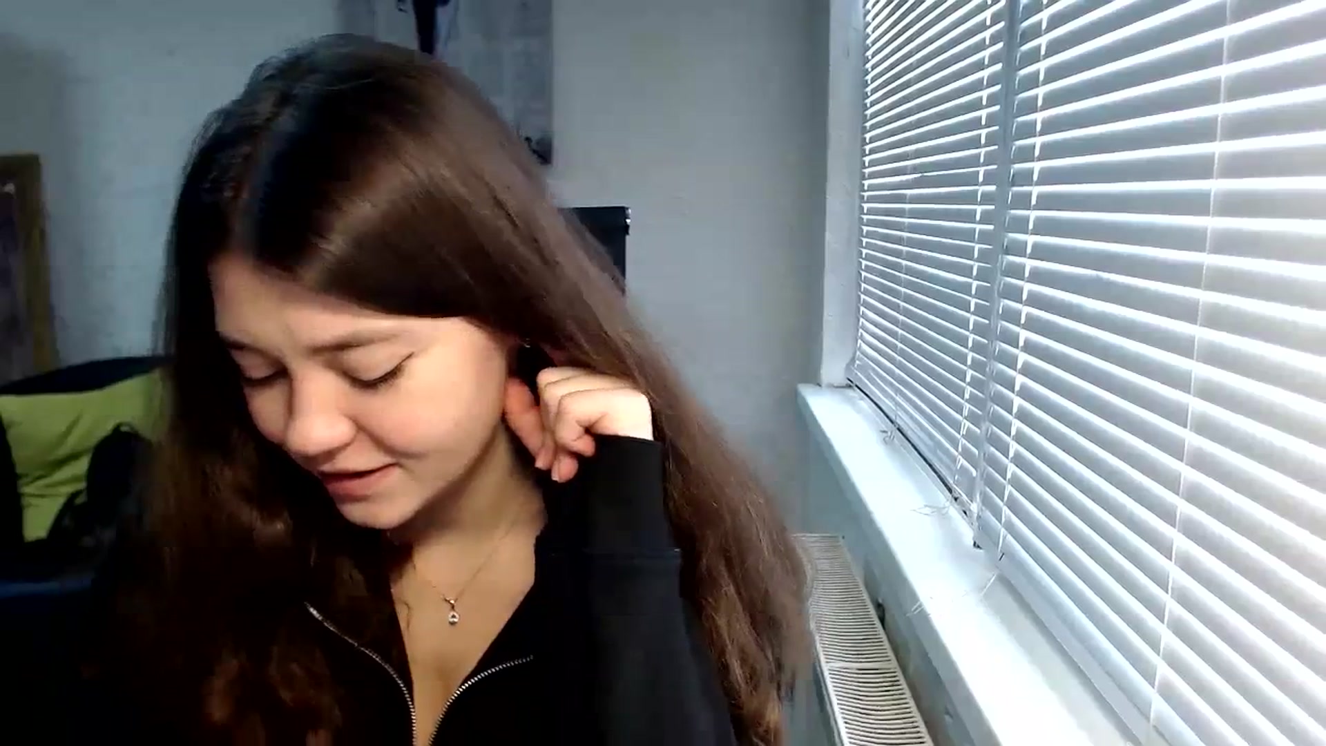 Gallery image thumbnail from SweetArinaA's myfreecams stream on, 12/05/2023, 10:18 image 7 of 20