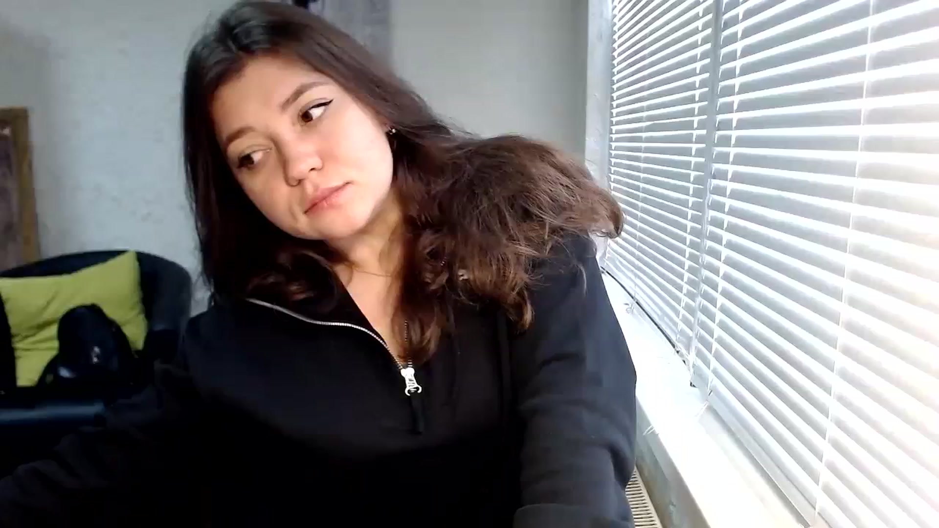Gallery image thumbnail from SweetArinaA's myfreecams stream on, 12/05/2023, 11:44 image 9 of 20