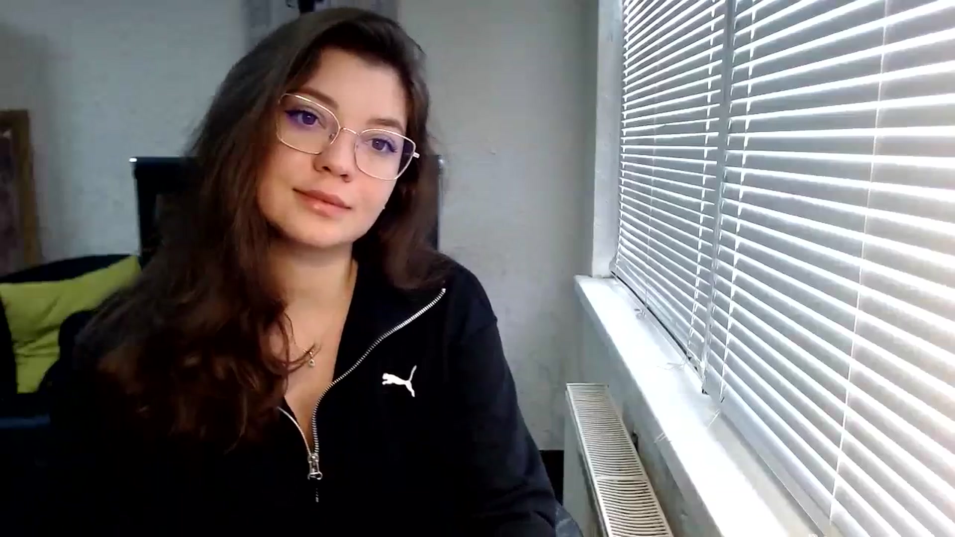 Gallery image thumbnail from SweetArinaA's myfreecams stream on, 12/05/2023, 11:44 image 4 of 20