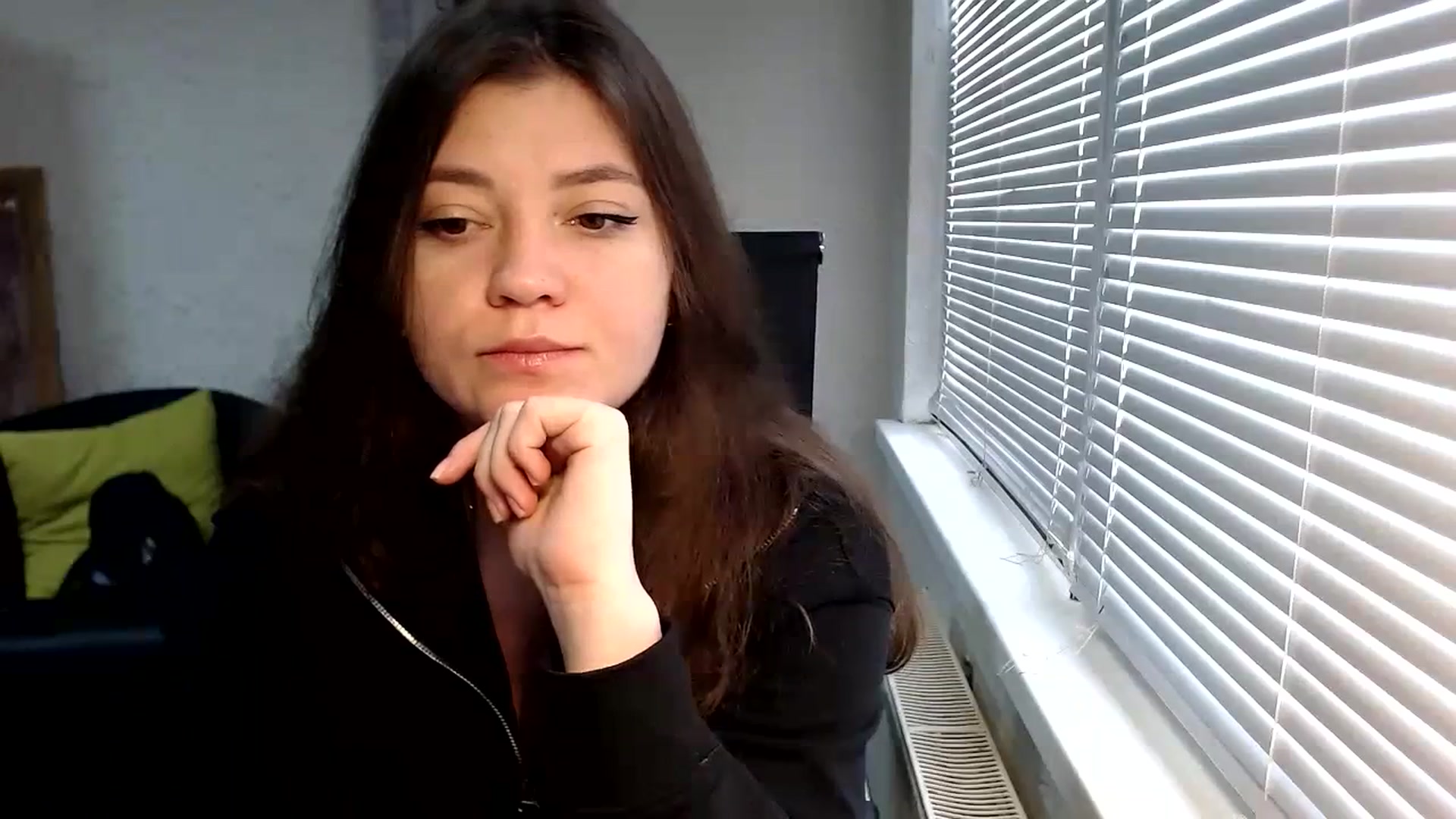 Gallery image thumbnail from SweetArinaA's myfreecams stream on, 12/05/2023, 11:44 image 11 of 20