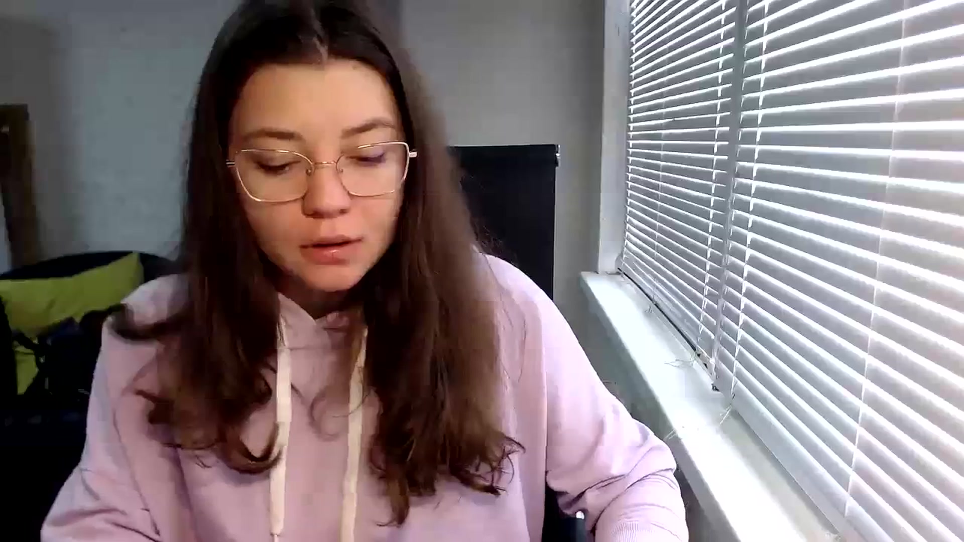Gallery image thumbnail from SweetArinaA's myfreecams stream on, 12/06/2023, 10:23 image 3 of 20