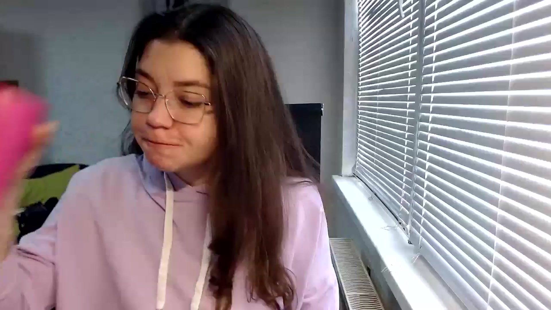 Gallery image thumbnail from SweetArinaA's myfreecams stream on, 12/06/2023, 10:23 image 1 of 20