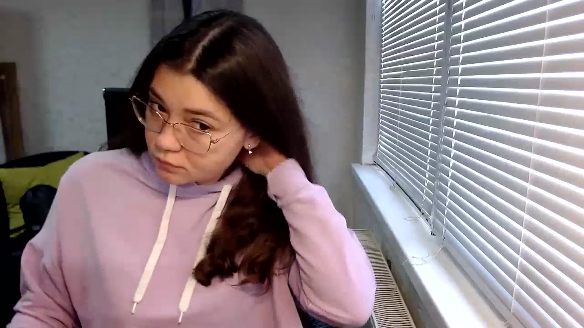 Gallery image thumbnail from SweetArinaA's myfreecams stream on, 12/06/2023, 11:39 image 6 of 20