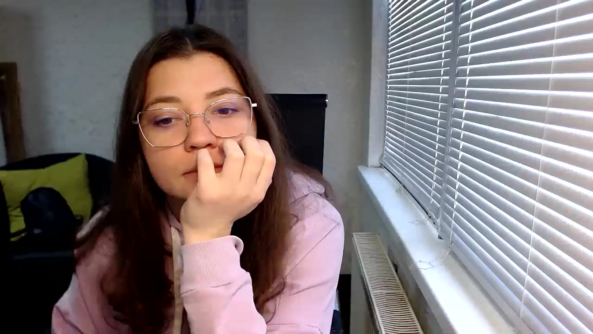Gallery image thumbnail from SweetArinaA's myfreecams stream on, 12/06/2023, 11:39 image 13 of 20