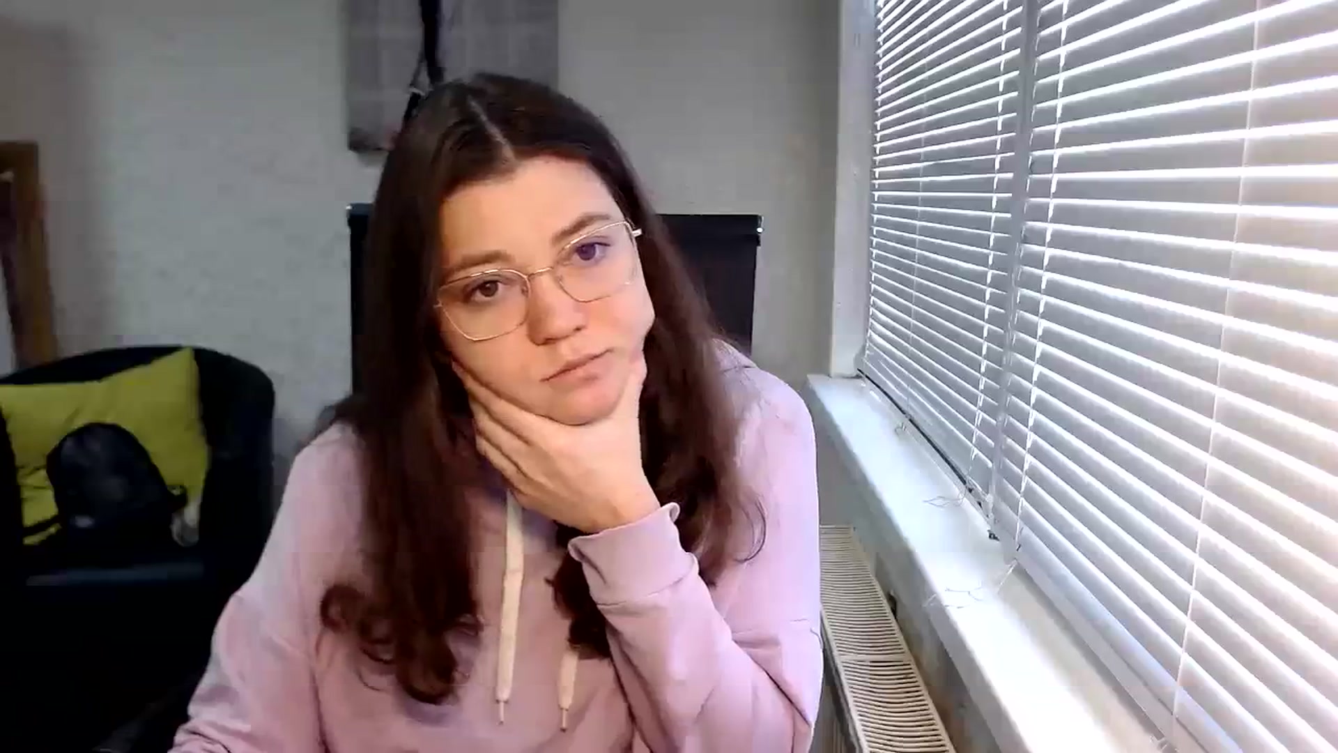 Gallery image thumbnail from SweetArinaA's myfreecams stream on, 12/06/2023, 11:39 image 15 of 20