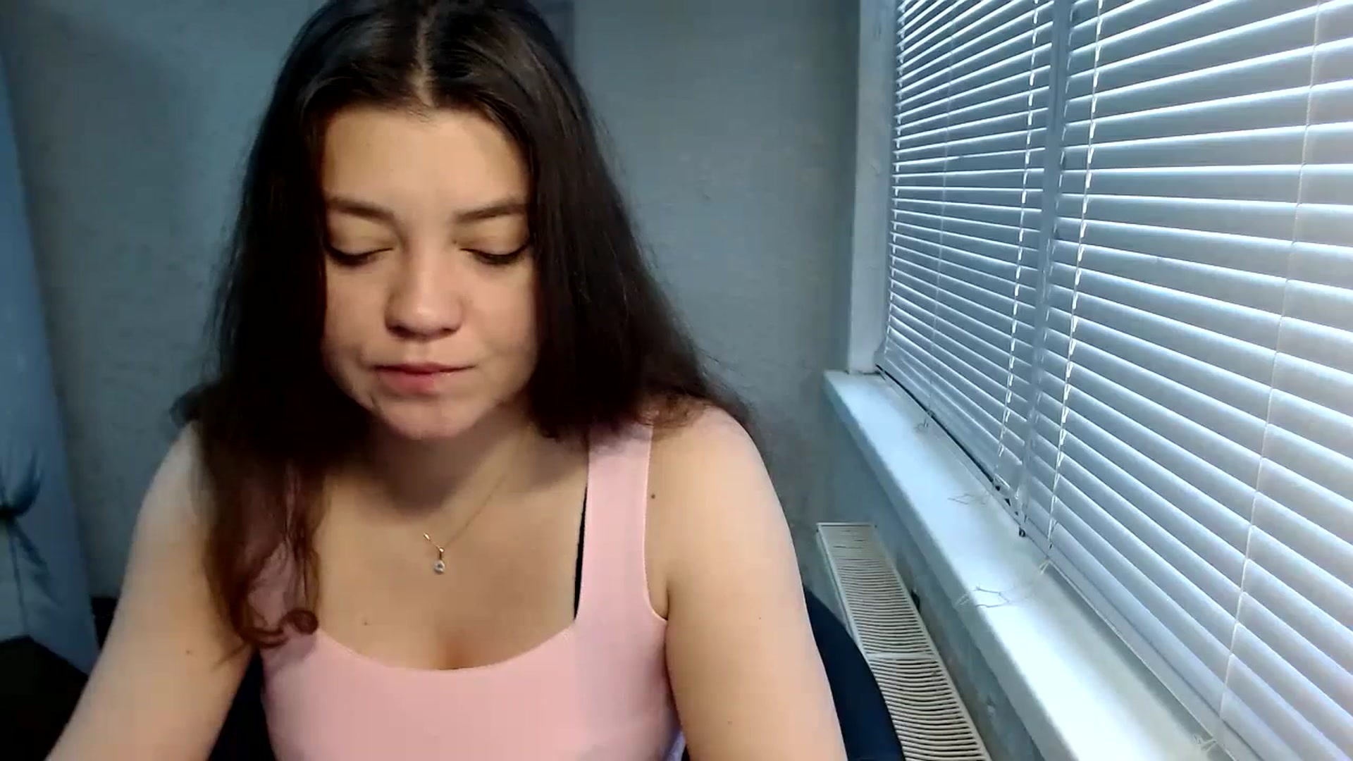 Gallery image thumbnail from SweetArinaA's myfreecams stream on, 12/08/2023, 10:40 image 15 of 20