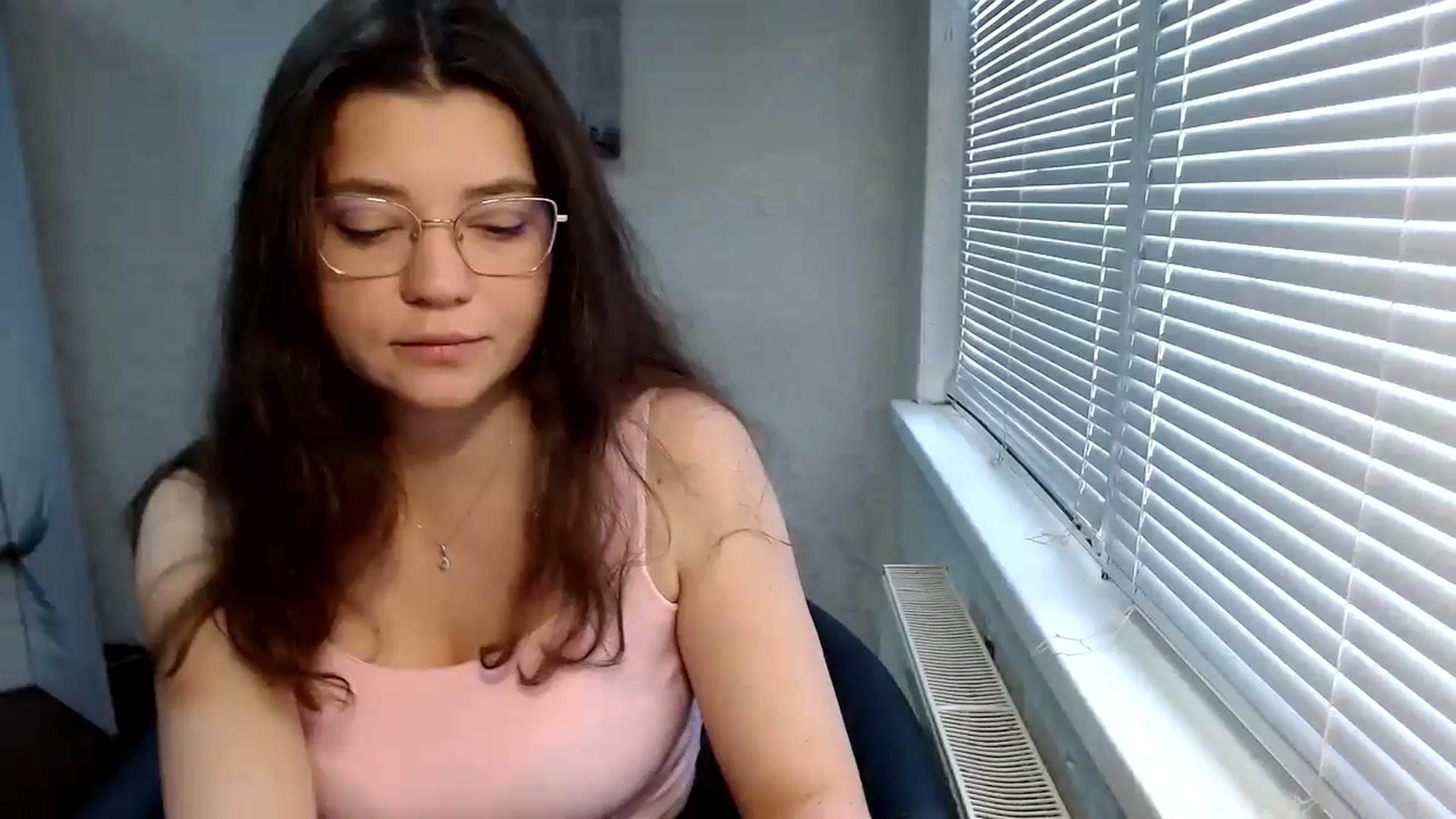 Gallery image thumbnail from SweetArinaA's myfreecams stream on, 12/08/2023, 10:40 image 8 of 20