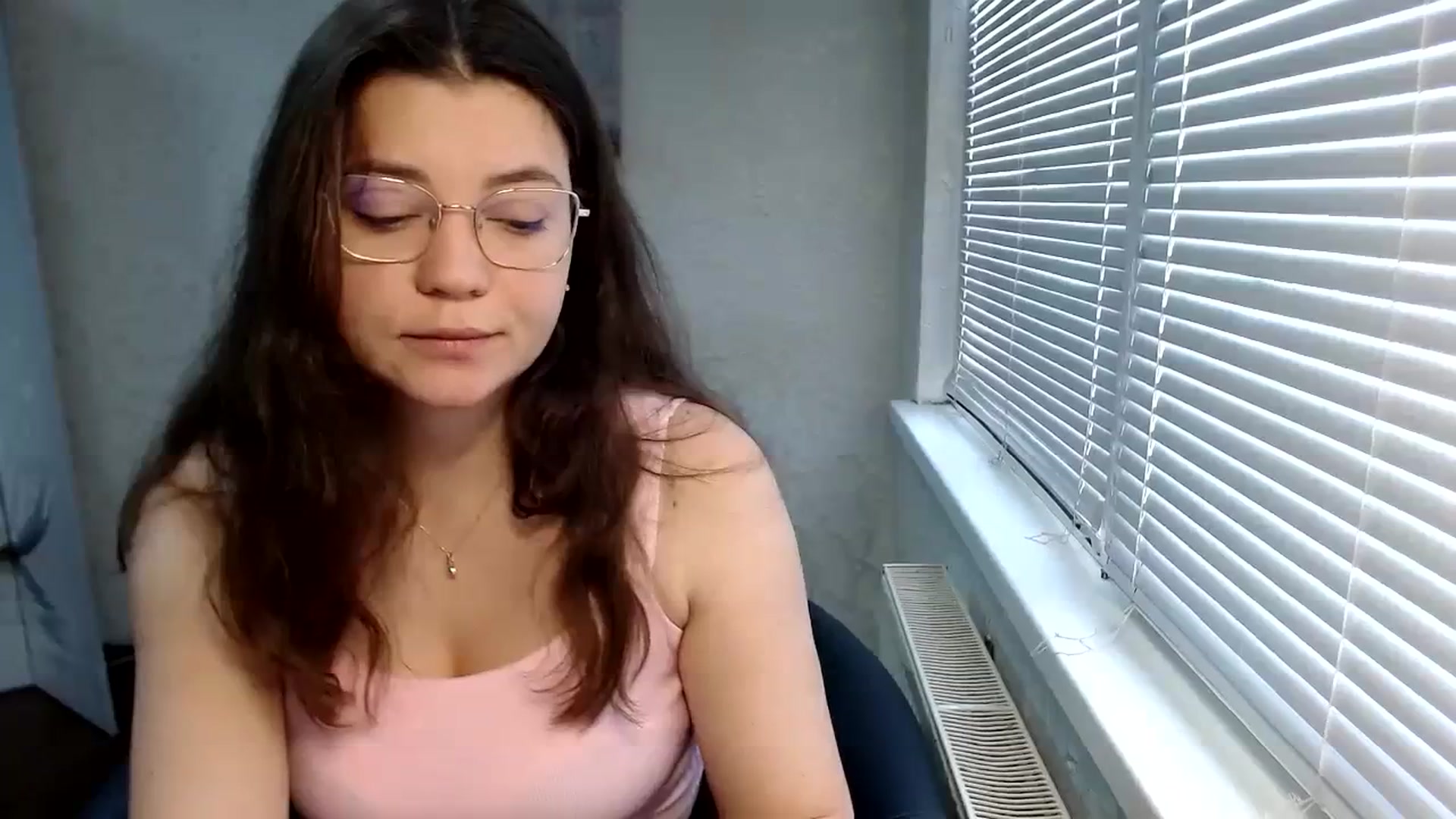 Gallery image thumbnail from SweetArinaA's myfreecams stream on, 12/08/2023, 10:40 image 6 of 20