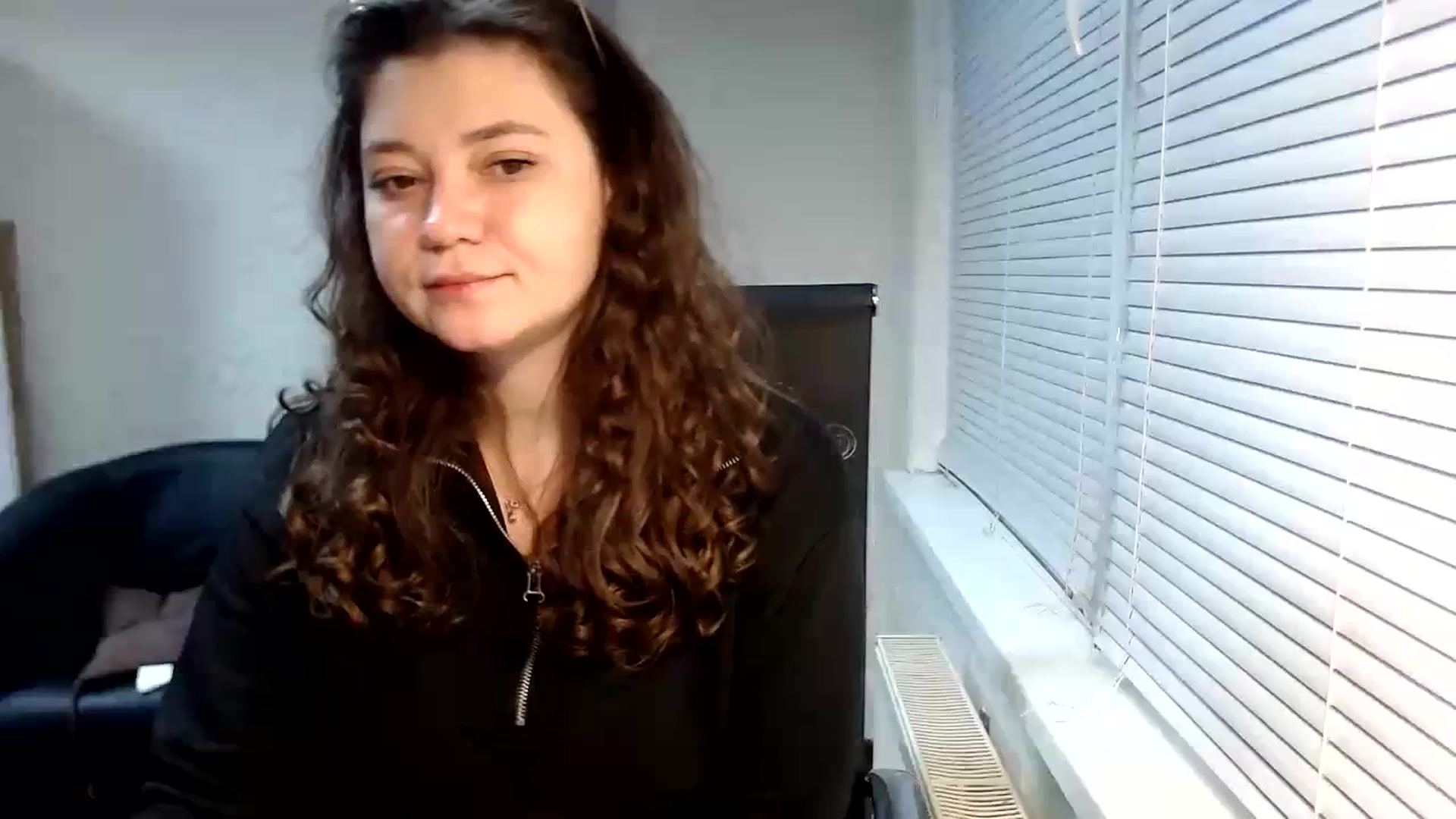 Gallery image thumbnail from SweetArinaA's myfreecams stream on, 12/11/2023, 14:01 image 15 of 20