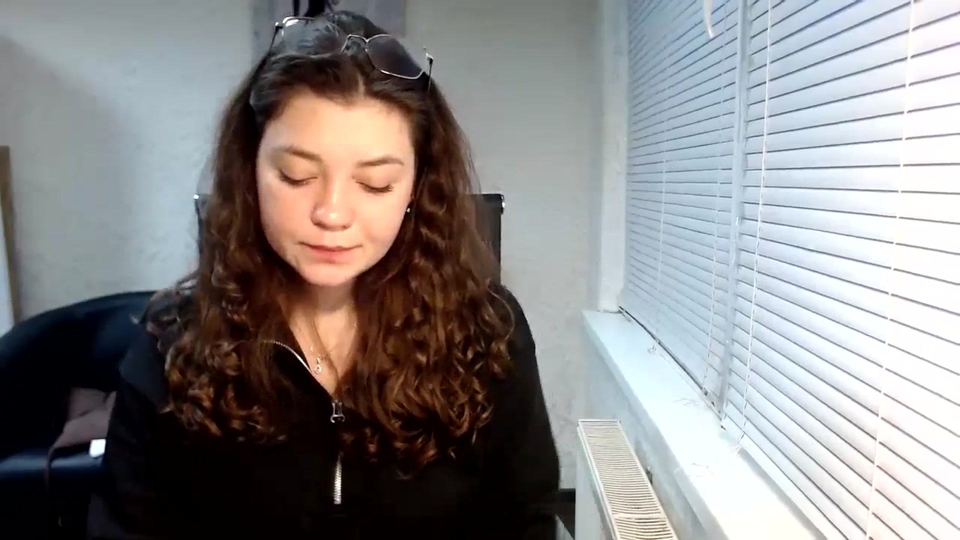Gallery image thumbnail from SweetArinaA's myfreecams stream on, 12/11/2023, 14:01 image 17 of 20
