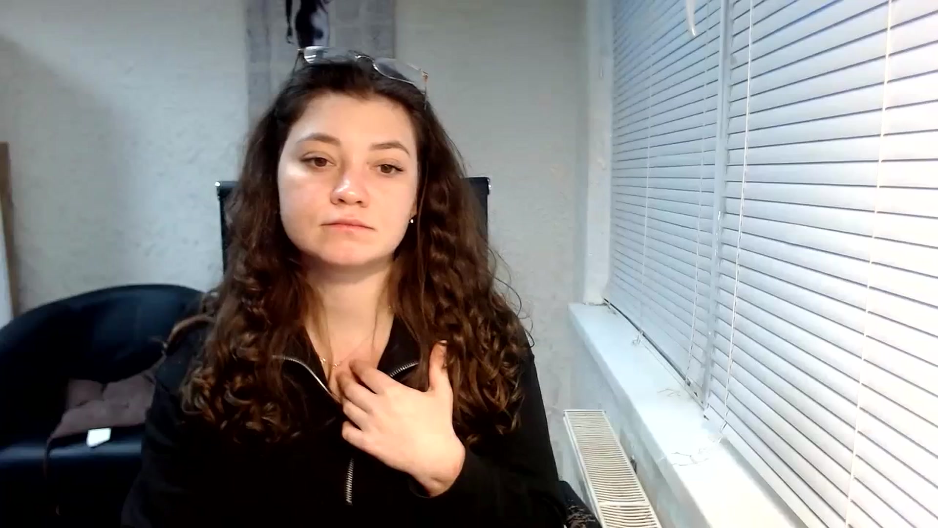 Gallery image thumbnail from SweetArinaA's myfreecams stream on, 12/11/2023, 14:01 image 10 of 20