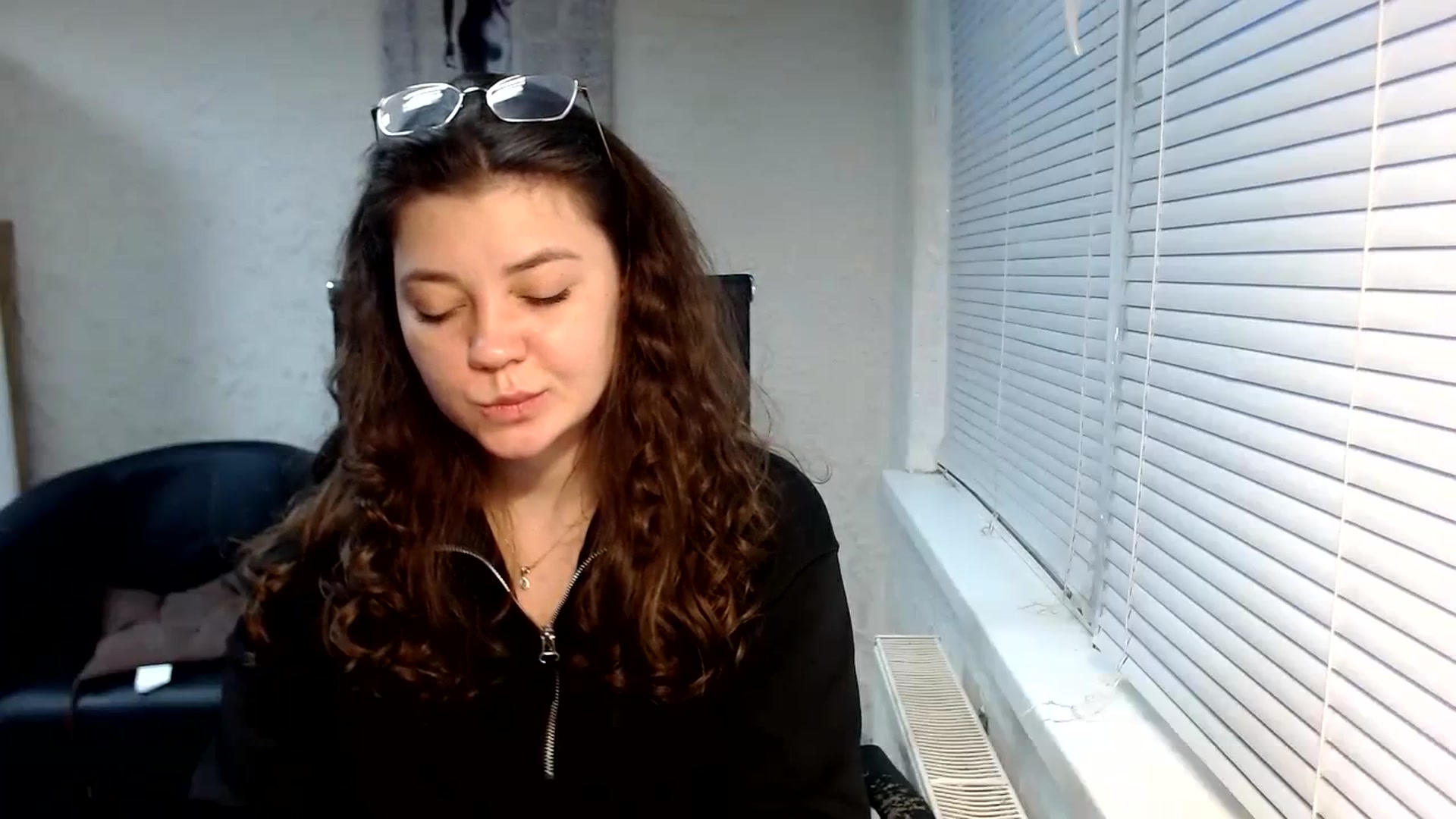 Gallery image thumbnail from SweetArinaA's myfreecams stream on, 12/11/2023, 14:01 image 6 of 20