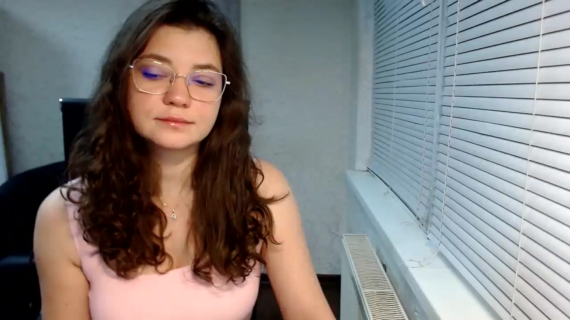 Gallery image thumbnail from SweetArinaA's myfreecams stream on, 12/11/2023, 14:58 image 16 of 20