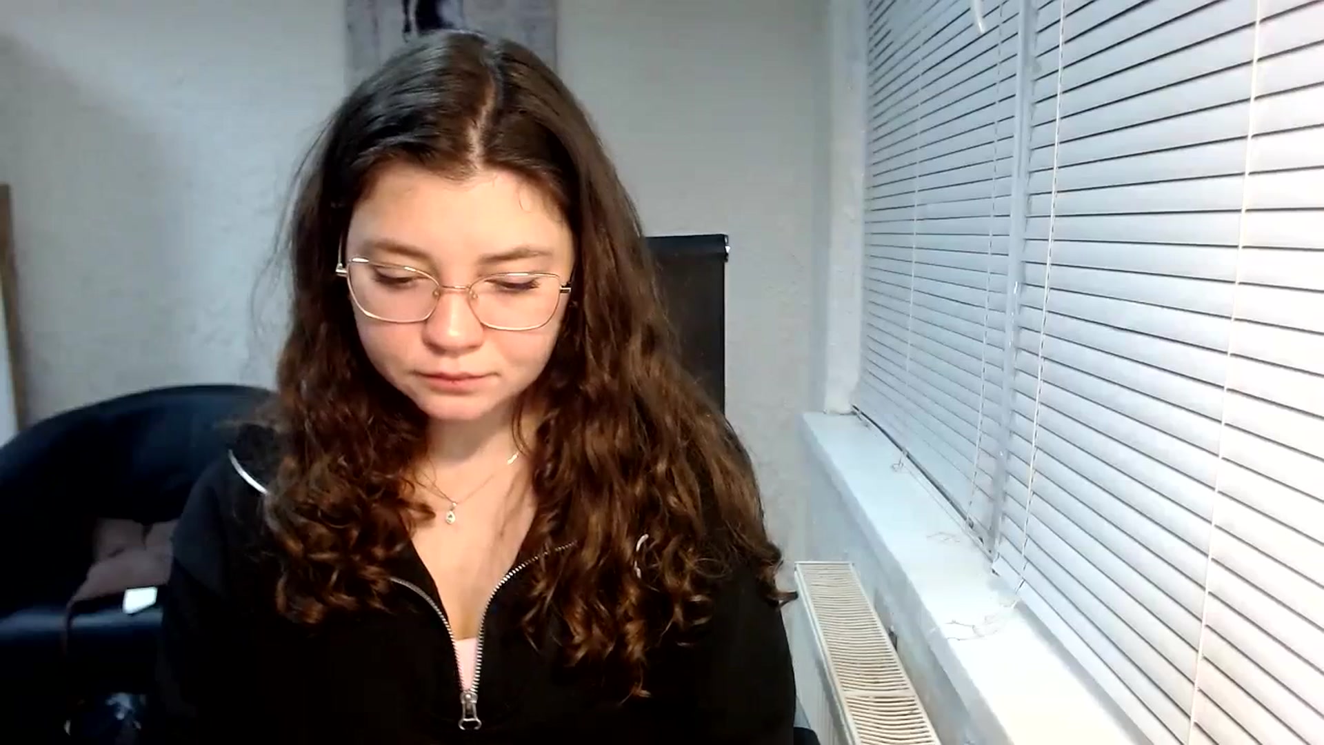 Gallery image thumbnail from SweetArinaA's myfreecams stream on, 12/11/2023, 16:22 image 10 of 20