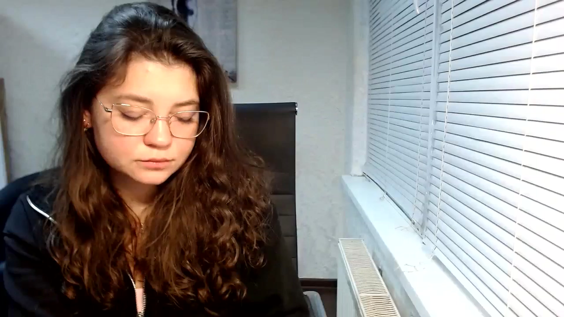 Gallery image thumbnail from SweetArinaA's myfreecams stream on, 12/11/2023, 16:22 image 15 of 20