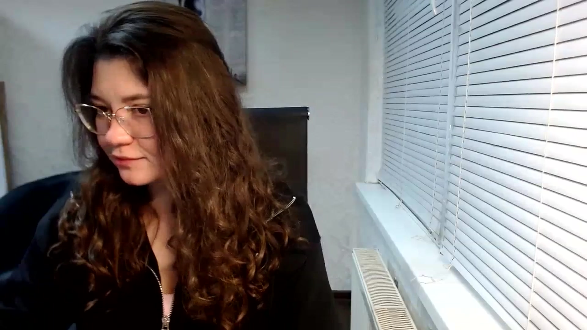 Gallery image thumbnail from SweetArinaA's myfreecams stream on, 12/11/2023, 16:22 image 18 of 20