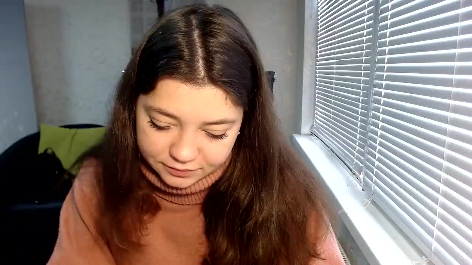 Gallery image thumbnail from SweetArinaA's myfreecams stream on, 12/15/2023, 10:04 image 14 of 20