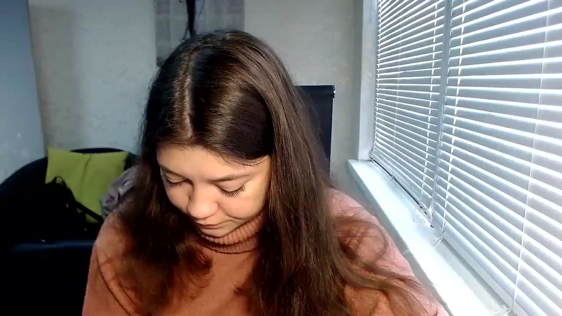 Gallery image thumbnail from SweetArinaA's myfreecams stream on, 12/15/2023, 10:04 image 18 of 20