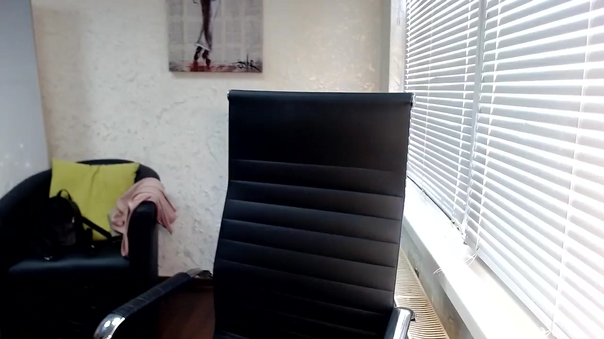 Gallery image thumbnail from SweetArinaA's myfreecams stream on, 12/15/2023, 10:04 image 15 of 20