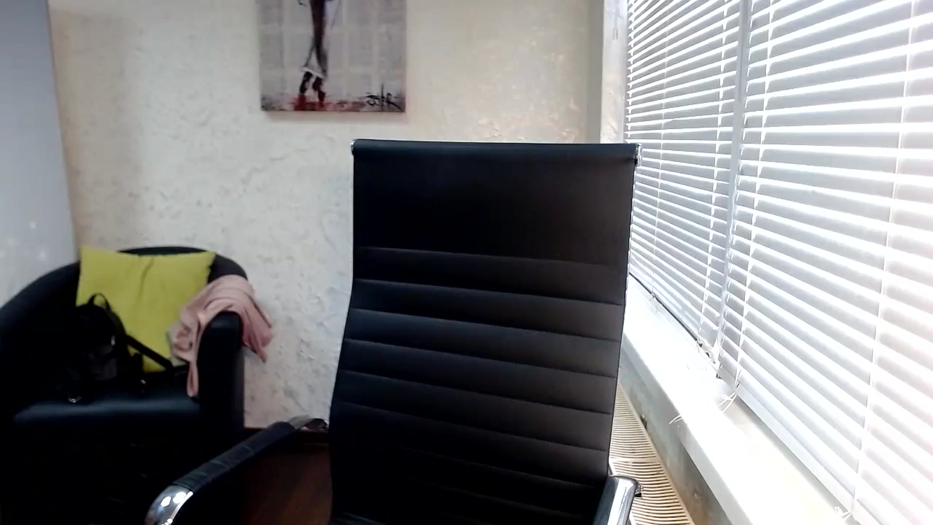Gallery image thumbnail from SweetArinaA's myfreecams stream on, 12/15/2023, 10:04 image 16 of 20