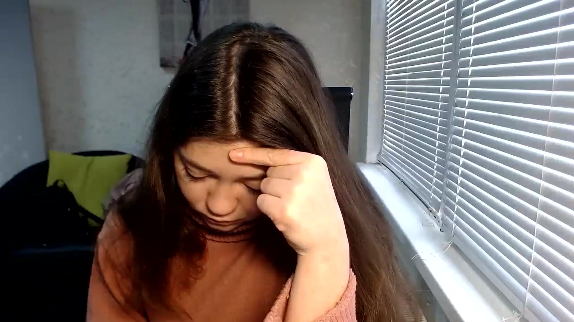 Gallery image thumbnail from SweetArinaA's myfreecams stream on, 12/15/2023, 10:04 image 17 of 20