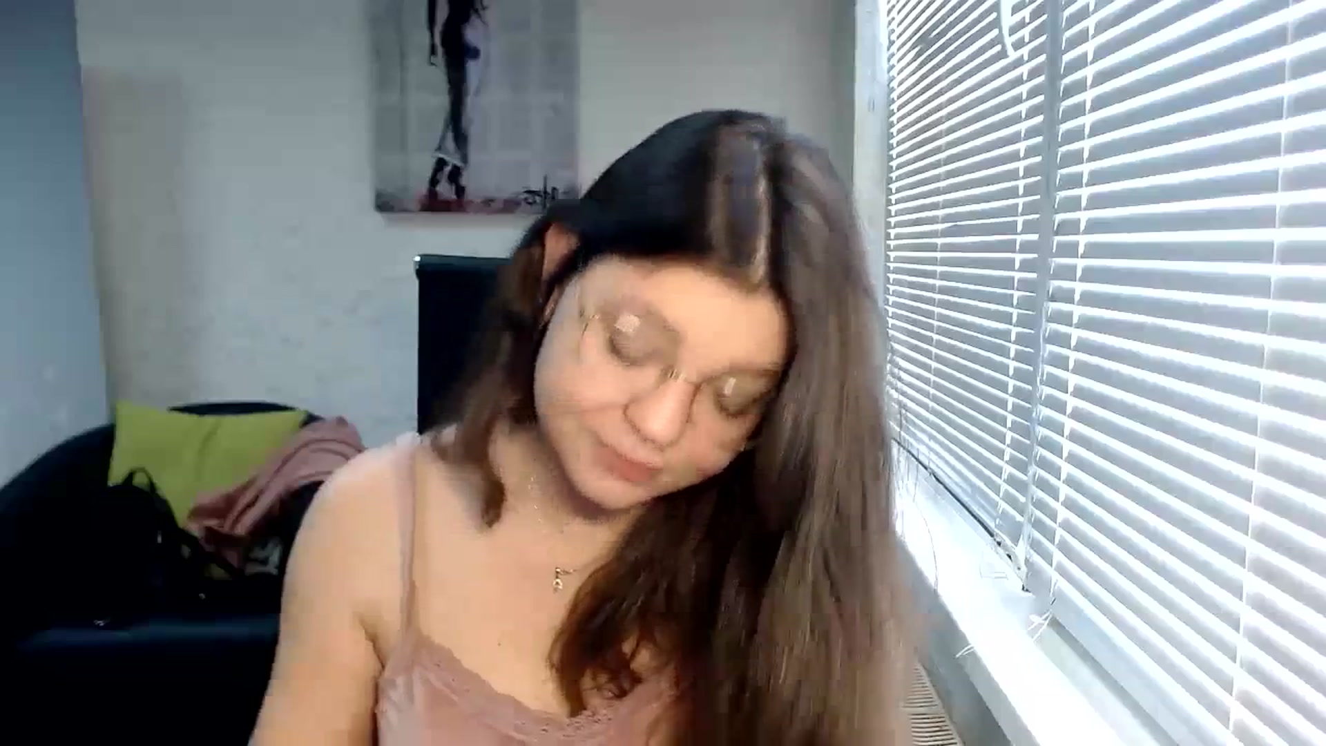 Gallery image thumbnail from SweetArinaA's myfreecams stream on, 12/15/2023, 10:04 image 4 of 20