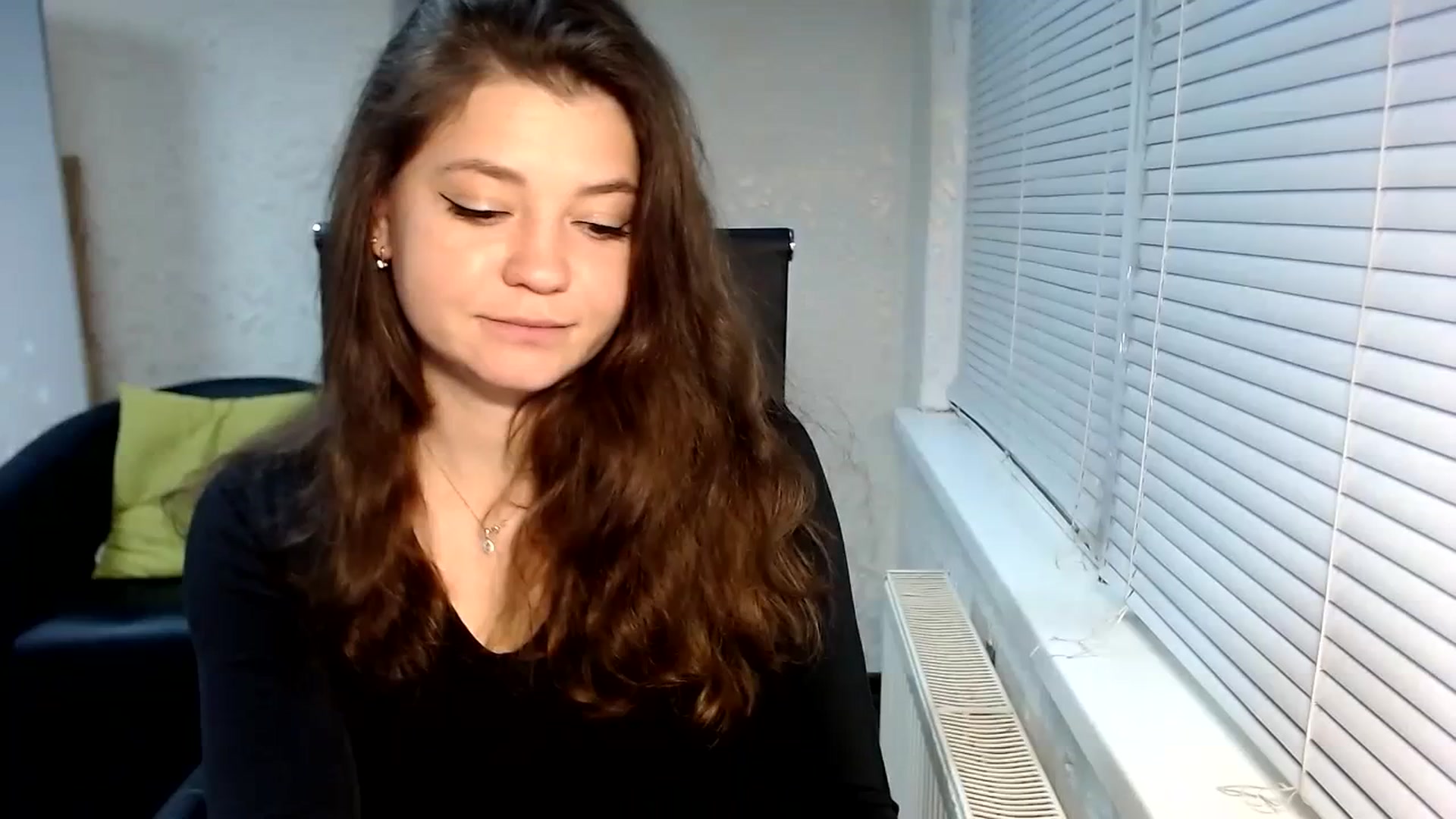 Gallery image thumbnail from SweetArinaA's myfreecams stream on, 12/17/2023, 14:02 image 14 of 20