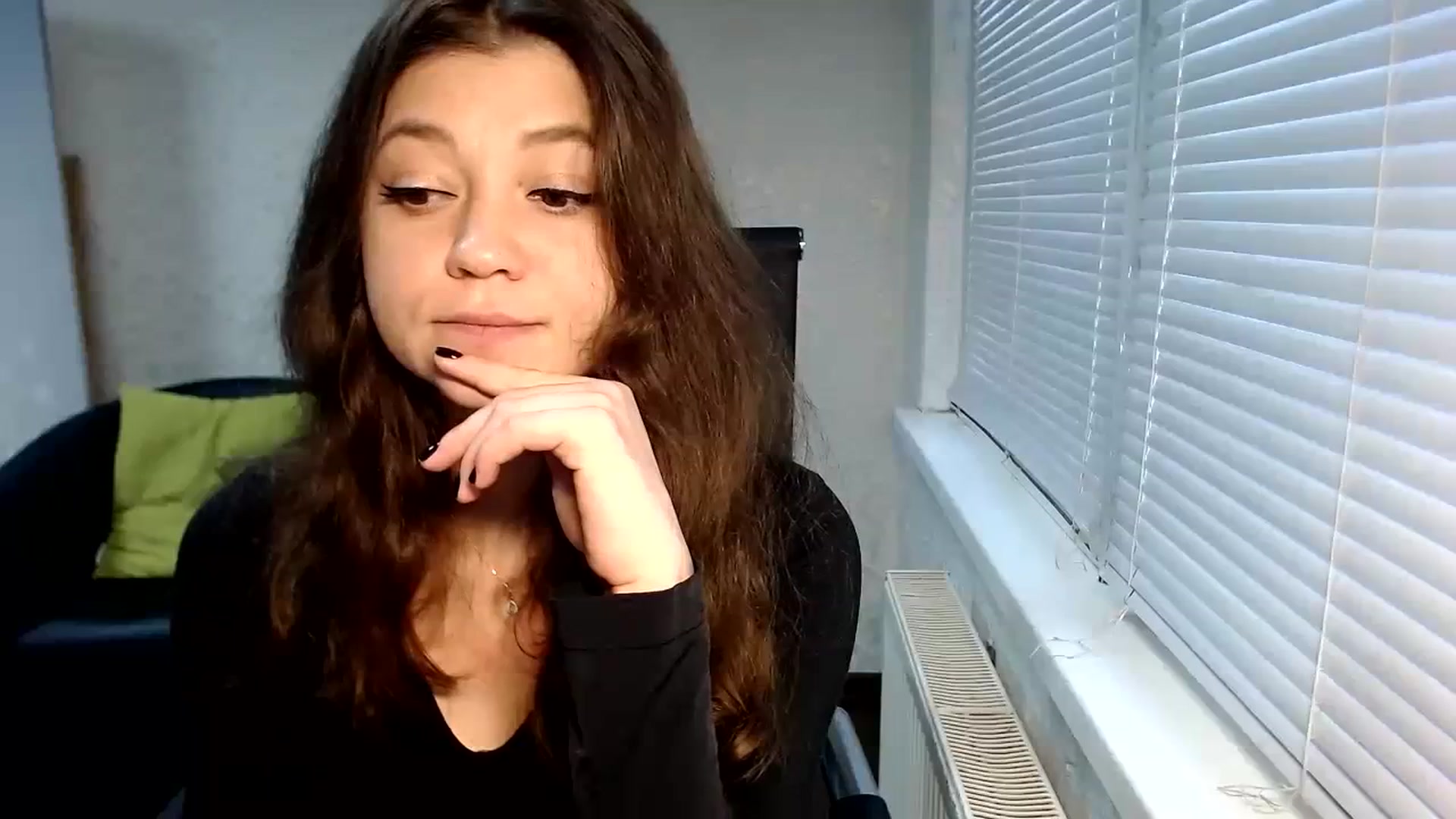 Gallery image thumbnail from SweetArinaA's myfreecams stream on, 12/17/2023, 14:02 image 5 of 20