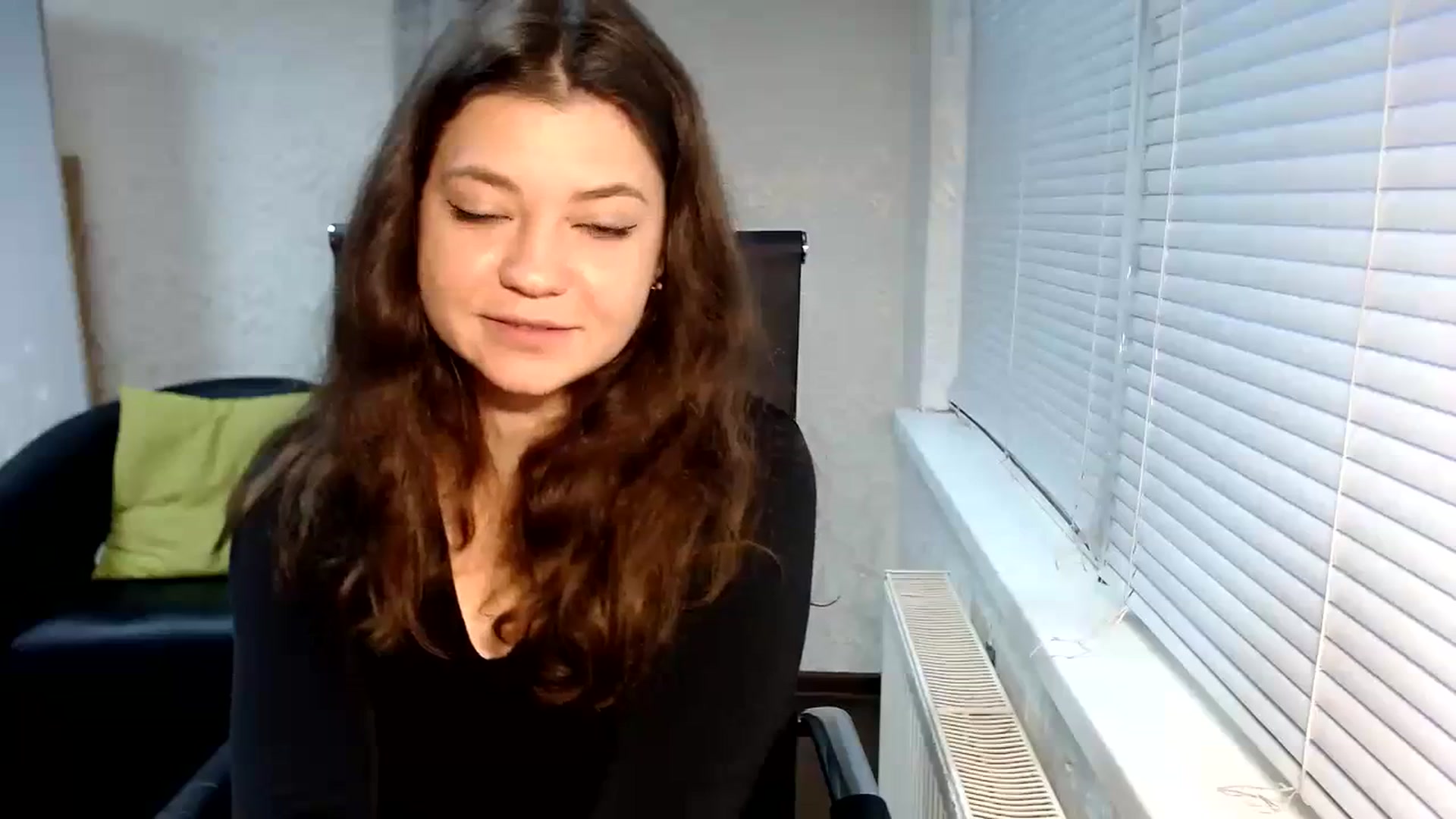 Gallery image thumbnail from SweetArinaA's myfreecams stream on, 12/17/2023, 14:02 image 10 of 20