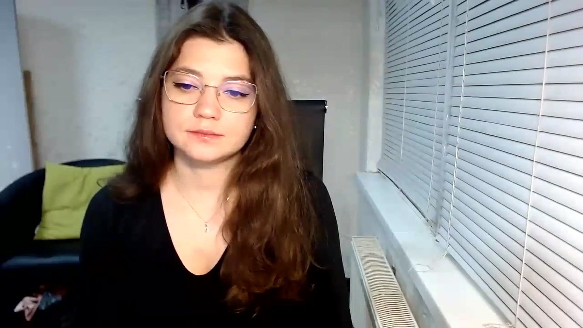 Gallery image thumbnail from SweetArinaA's myfreecams stream on, 12/17/2023, 15:54 image 17 of 20