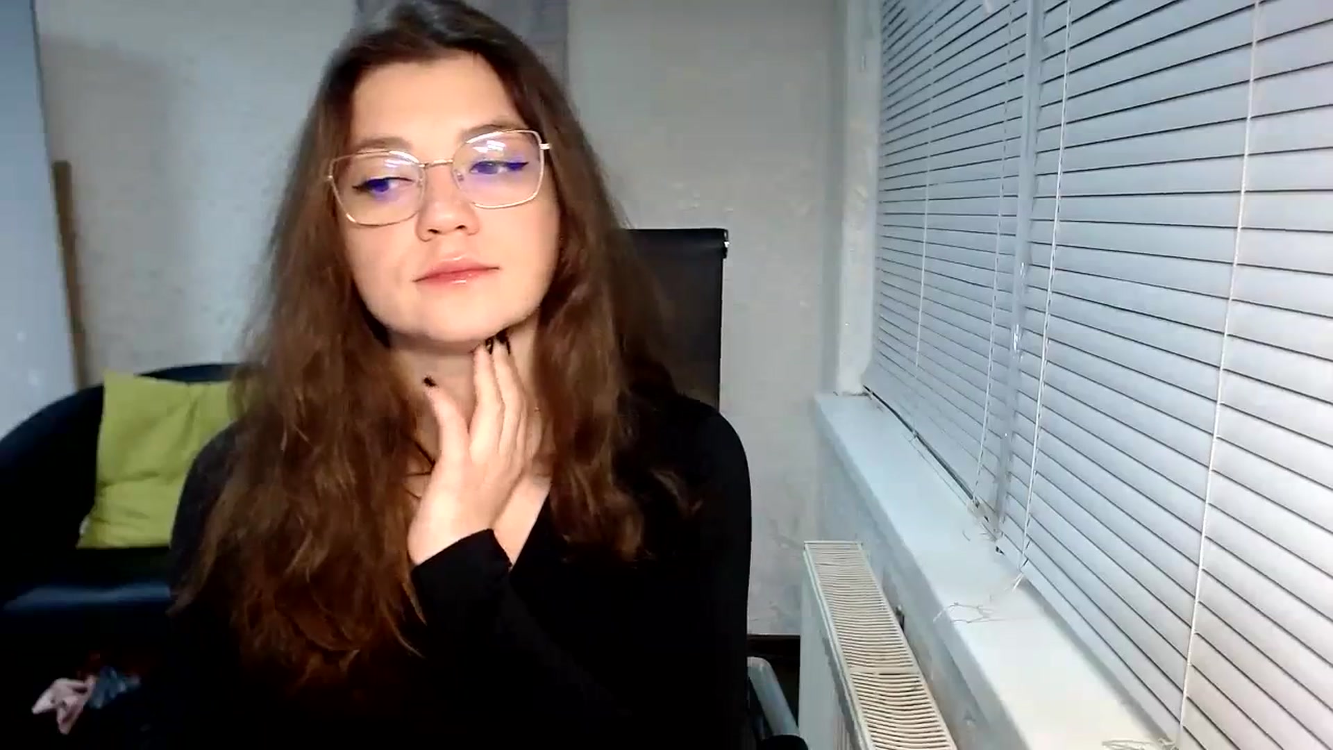 Gallery image thumbnail from SweetArinaA's myfreecams stream on, 12/17/2023, 15:54 image 11 of 20