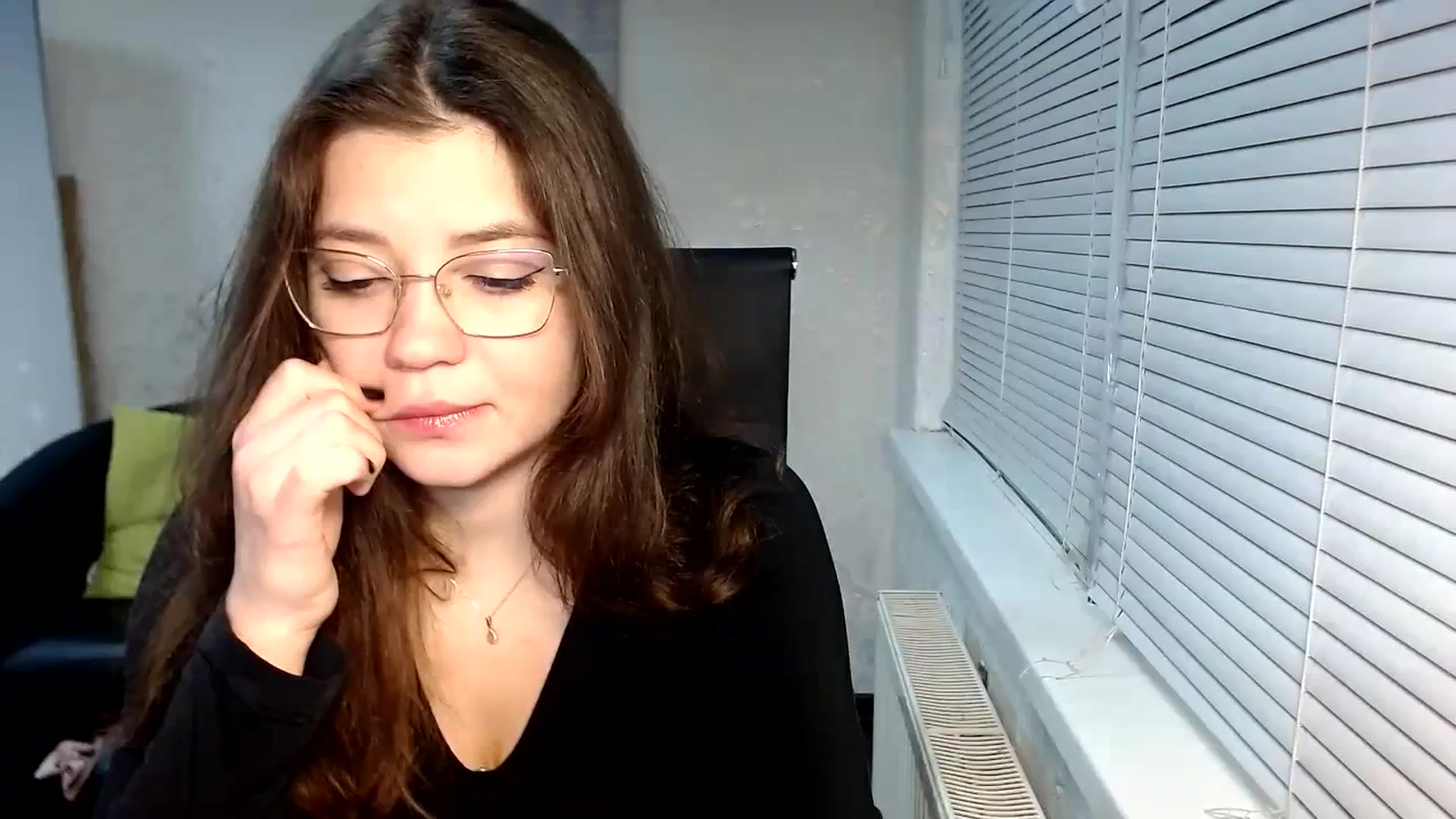 Gallery image thumbnail from SweetArinaA's myfreecams stream on, 12/17/2023, 15:54 image 10 of 20